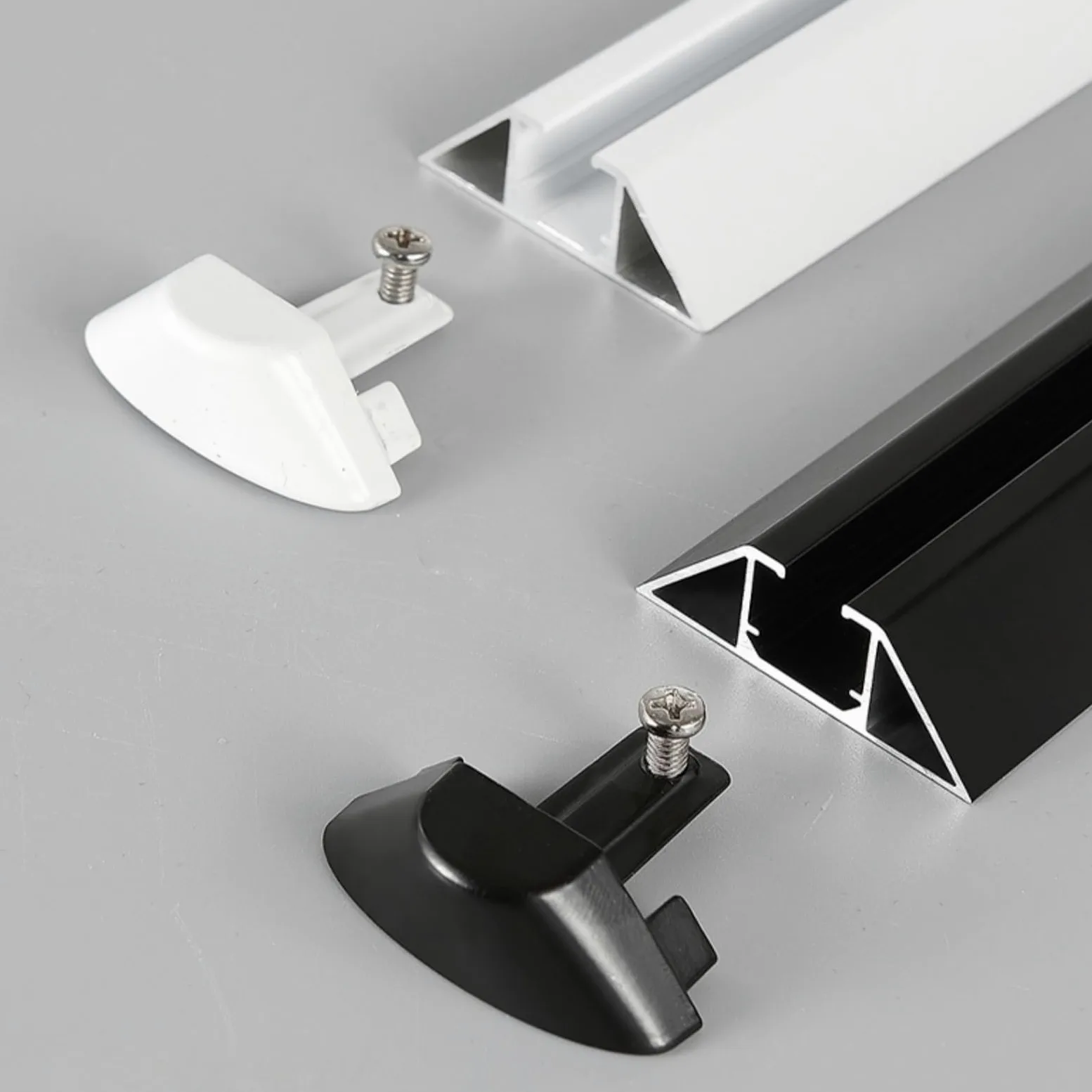 Tringle à Rideaux Ultra-Mince pour Plafond, Connecteurs d'angle, Rail De Rideau pour Séparation De Pièces, Tringle à Rideaux en Aluminium en Forme De V, Livré avec(Size:2.2M,Color:Blanc)