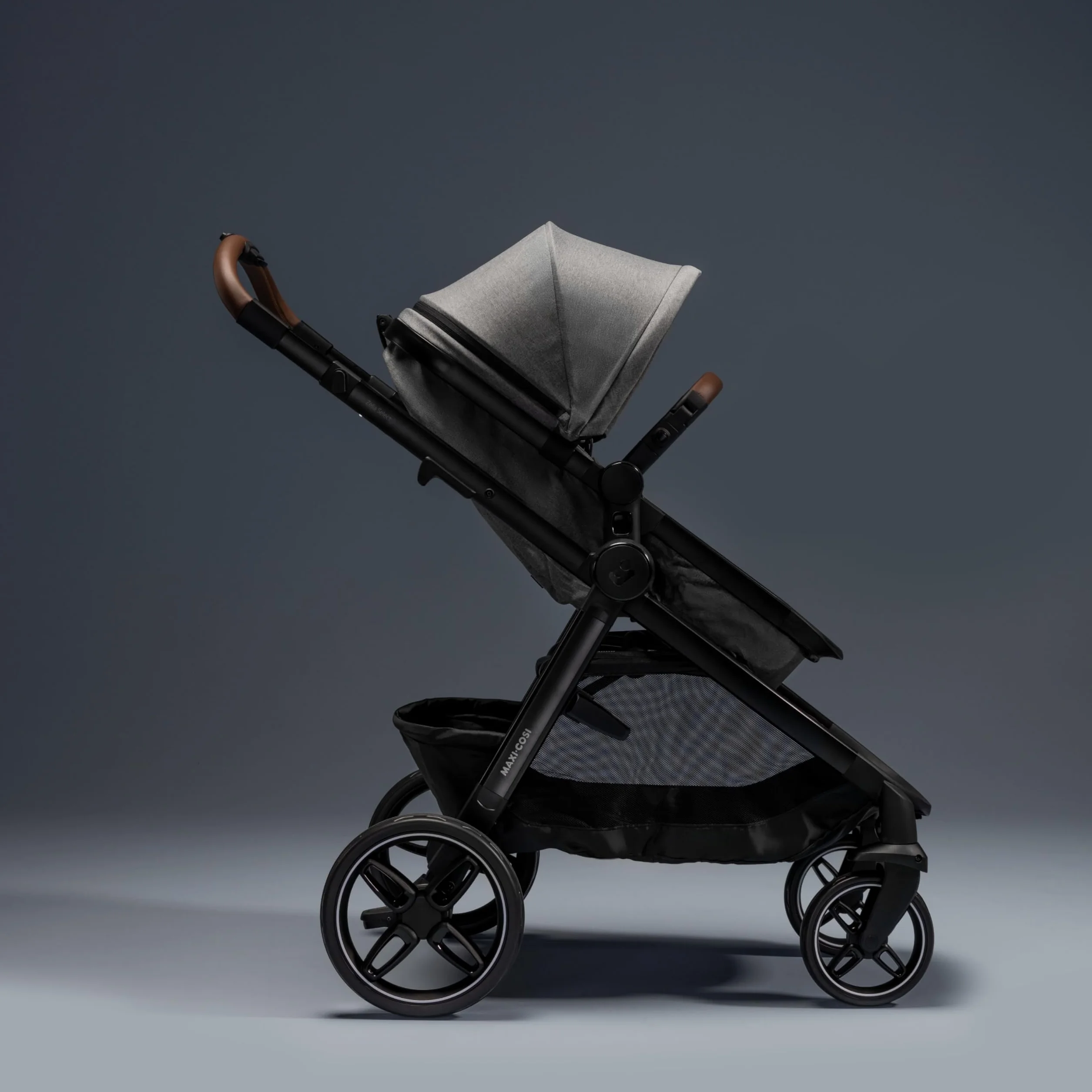 Maxi Cosi Zelia Select Trio Poussette 3 en 1 Siège auto Bébé CabrioFix S i-Size Gris 0-4 ans 0-22 kg Pliage Une Seule Main Compacte Réversible