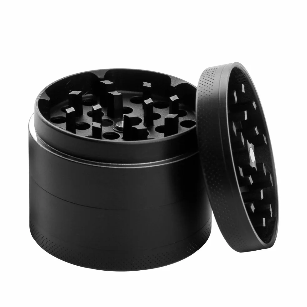 Moulin à épices en alliage de zinc 4 pièces avec filtre et grattoir, fermeture magnétique, noir compact (5 x 4 cm)