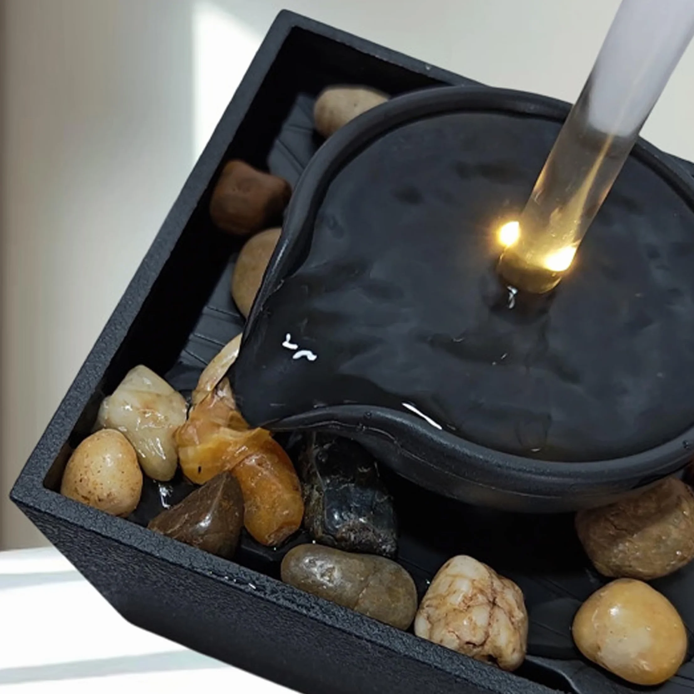 Fontaine Cascade d'intérieur LED USB-C pour Table, théière Flottante 4,7x4,7x11 Pouces