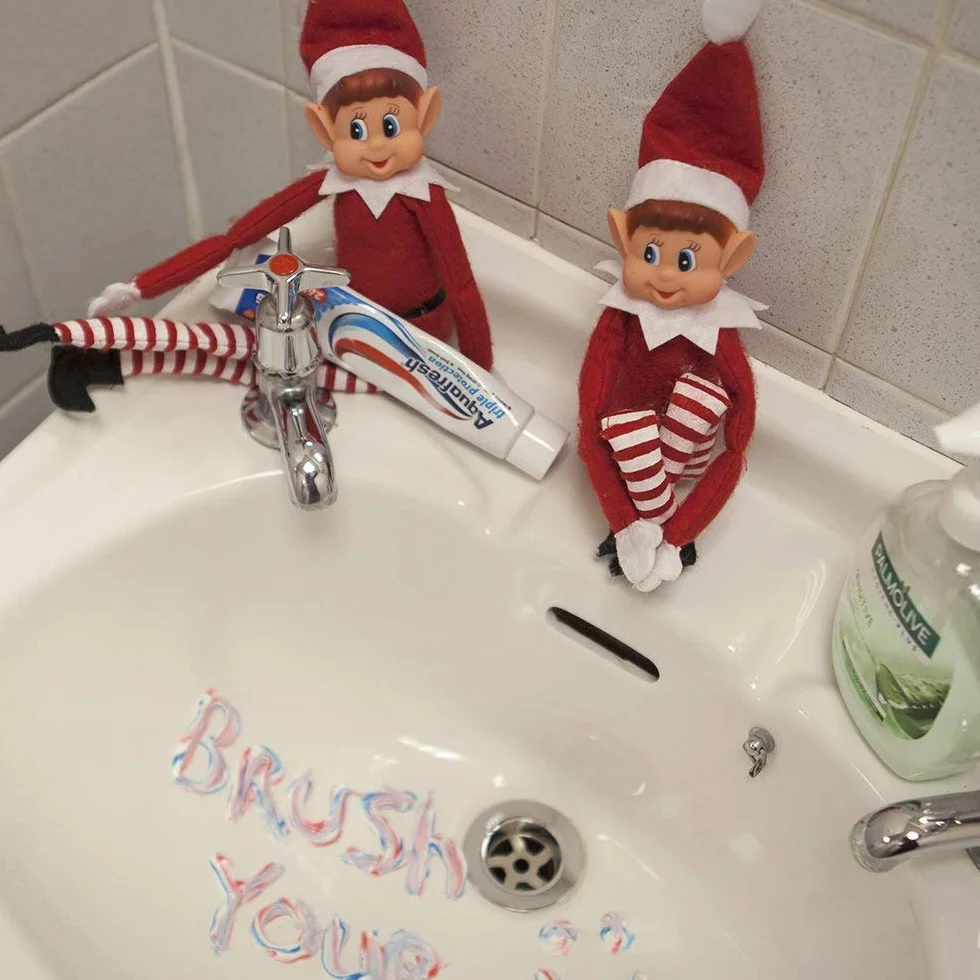 Elfie et Elvie Lot de 2 Figurines Souples en Vinyle Rouge