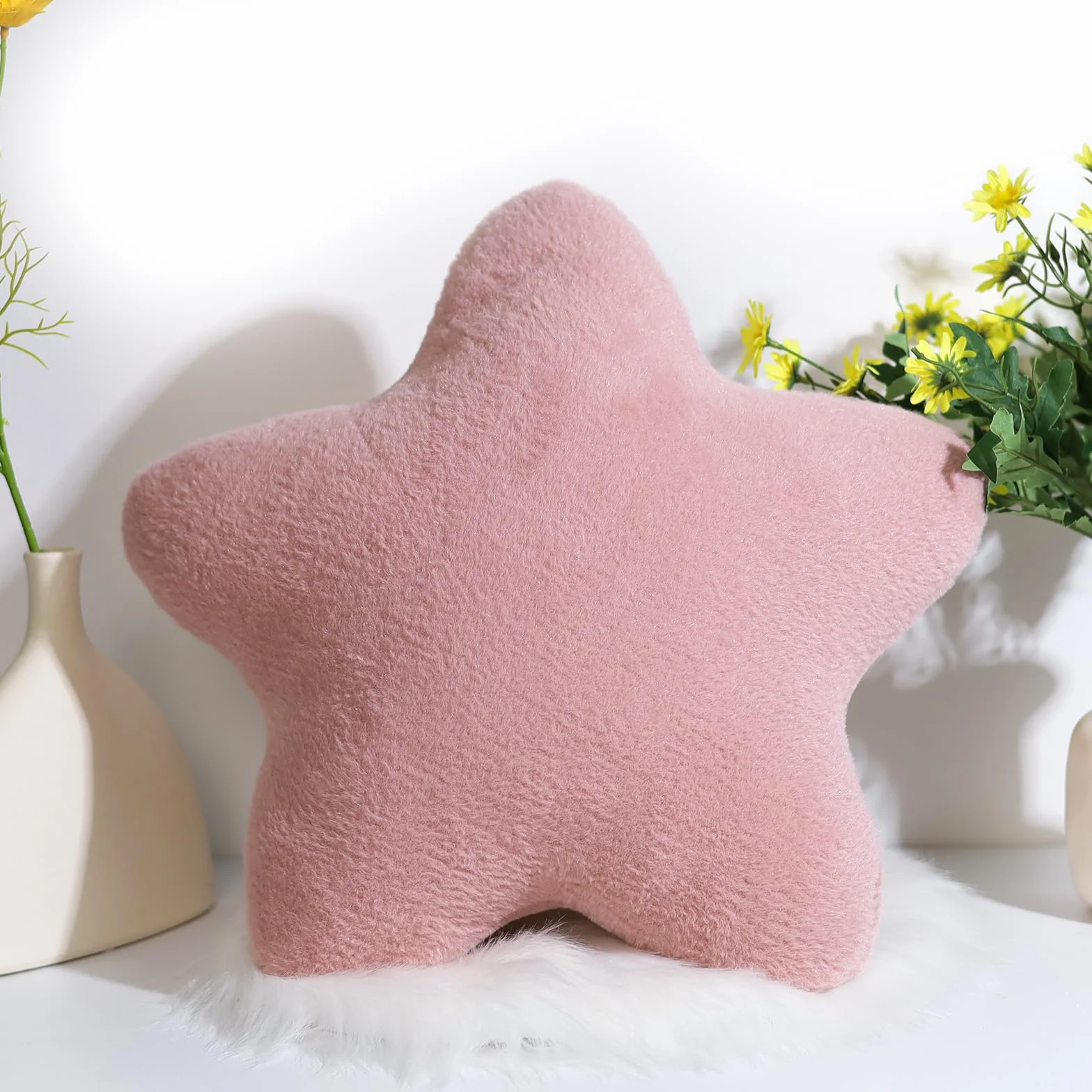 Coussin décoratif en forme d'étoile 30 cm rose clair peluche enfant