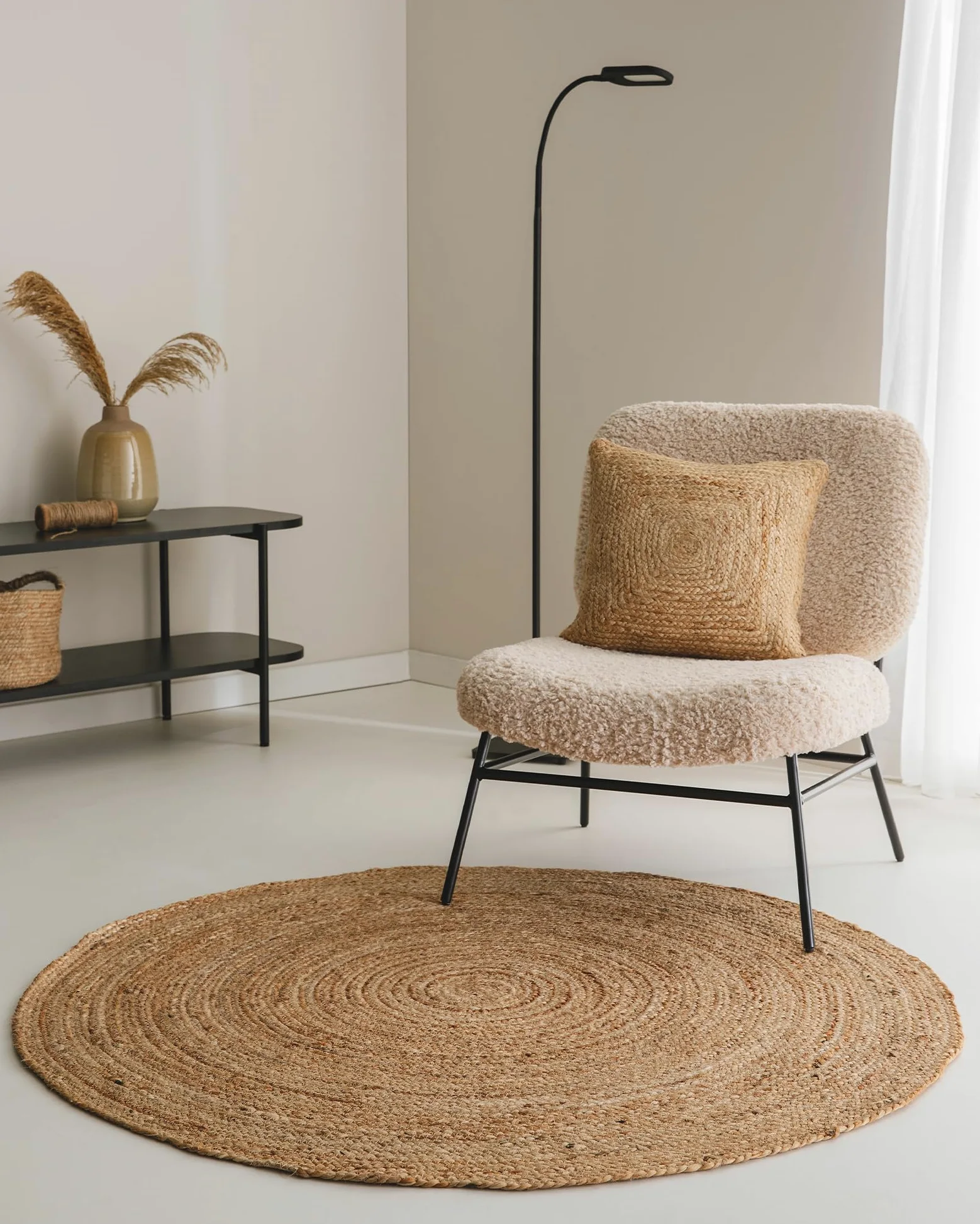 benuta Jutta Tapis en Jute Naturel - Rond 90 cm - Tapis de Salon tissé à la Main - Design Naturel - Convient pour Chauffage au Sol
