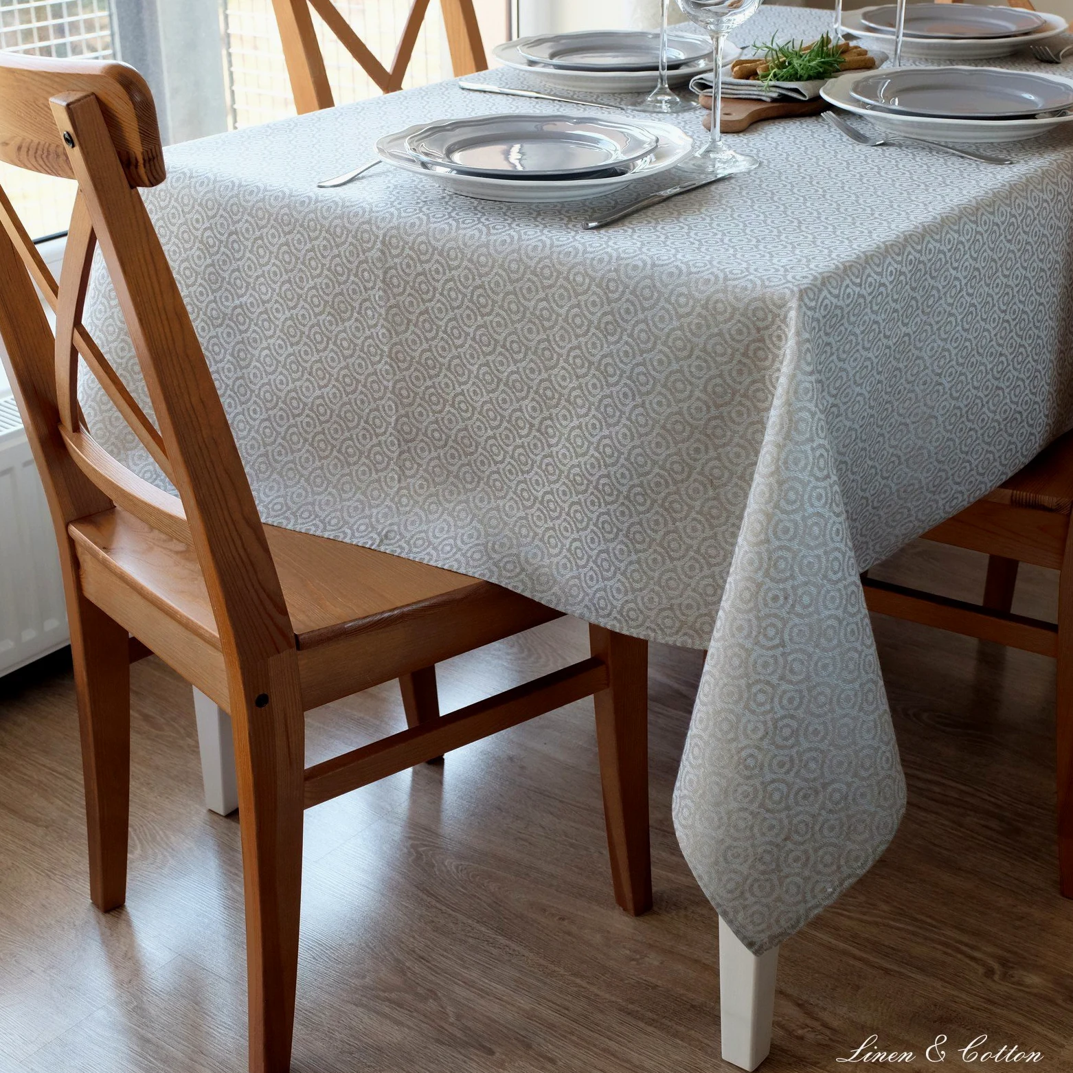 Linen & Cotton Jacquard Nappe de Table Ornements Désign Cervo - 100% Lin, Bleu Clair Beige (147 x 200 cm) Lavable Rectangulaire Grande Taille Couverture pour la Cuisine Décoration Salle à Manger Salon