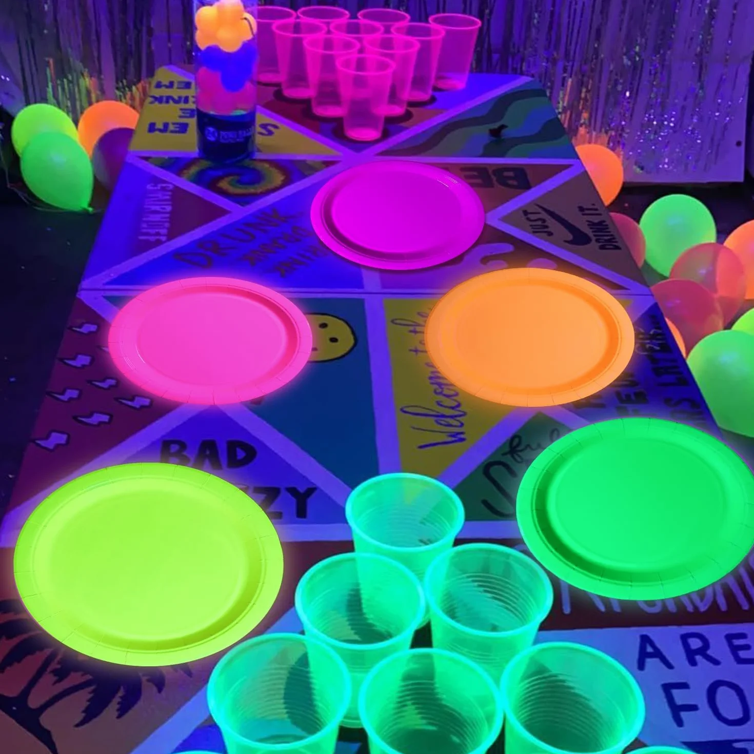 Glow dans l'obscurité Assiettes de fête au néon 5 couleurs Halloween
