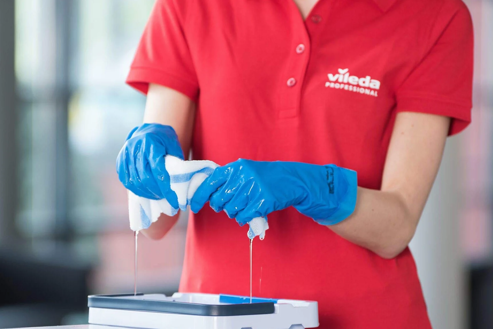 Vileda Professional Lavettes Microfibres MicroTuff Easy Bleu/Carton de 50 lavettes (Lot de 2)