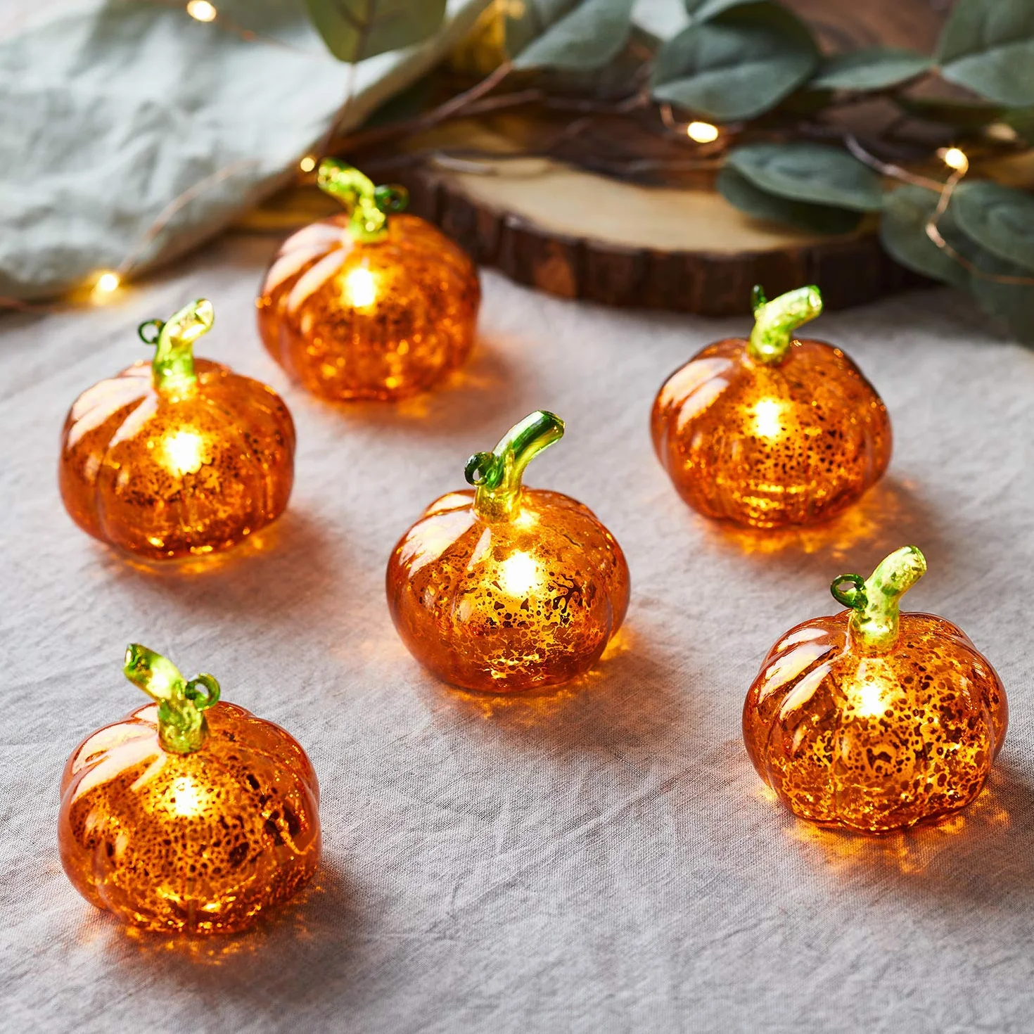 Lights4fun Lot de 6 Mini Citrouilles en Verre LED Blanc Chaud à Piles pour Intérieur