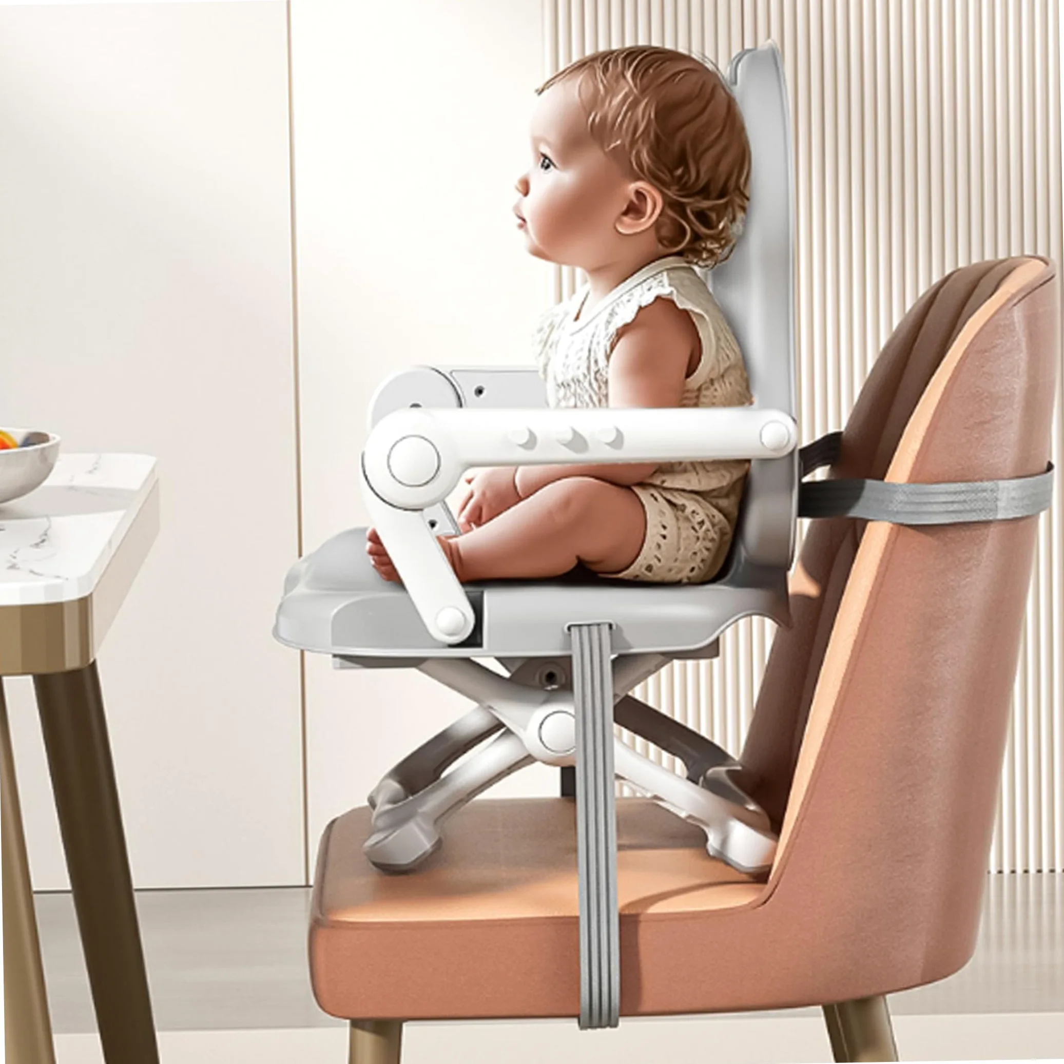 Chaise haute portable pliable rehausseur gris | Pliable pour les voyages, deux plateaux en plastique, adapté aux tout-petits, idéal pour une utilisation en extérieur