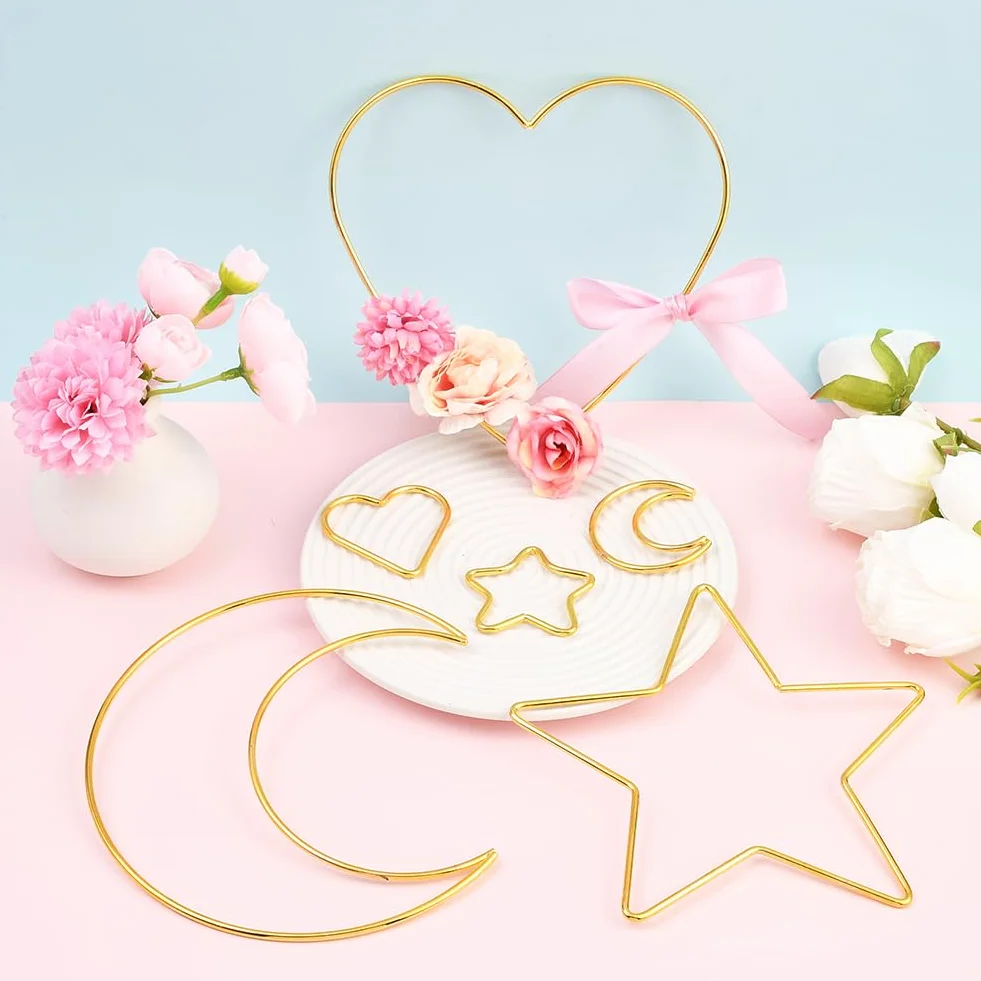 Lot de 6 Anneaux Attrape Rêves en Métal Doré Formes Étoile Lune Cœur Décoration Murale