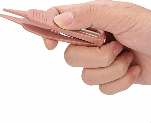 Pince à épiler pour bébé avec lumière, nettoyage sûr et durable pour nez et oreille