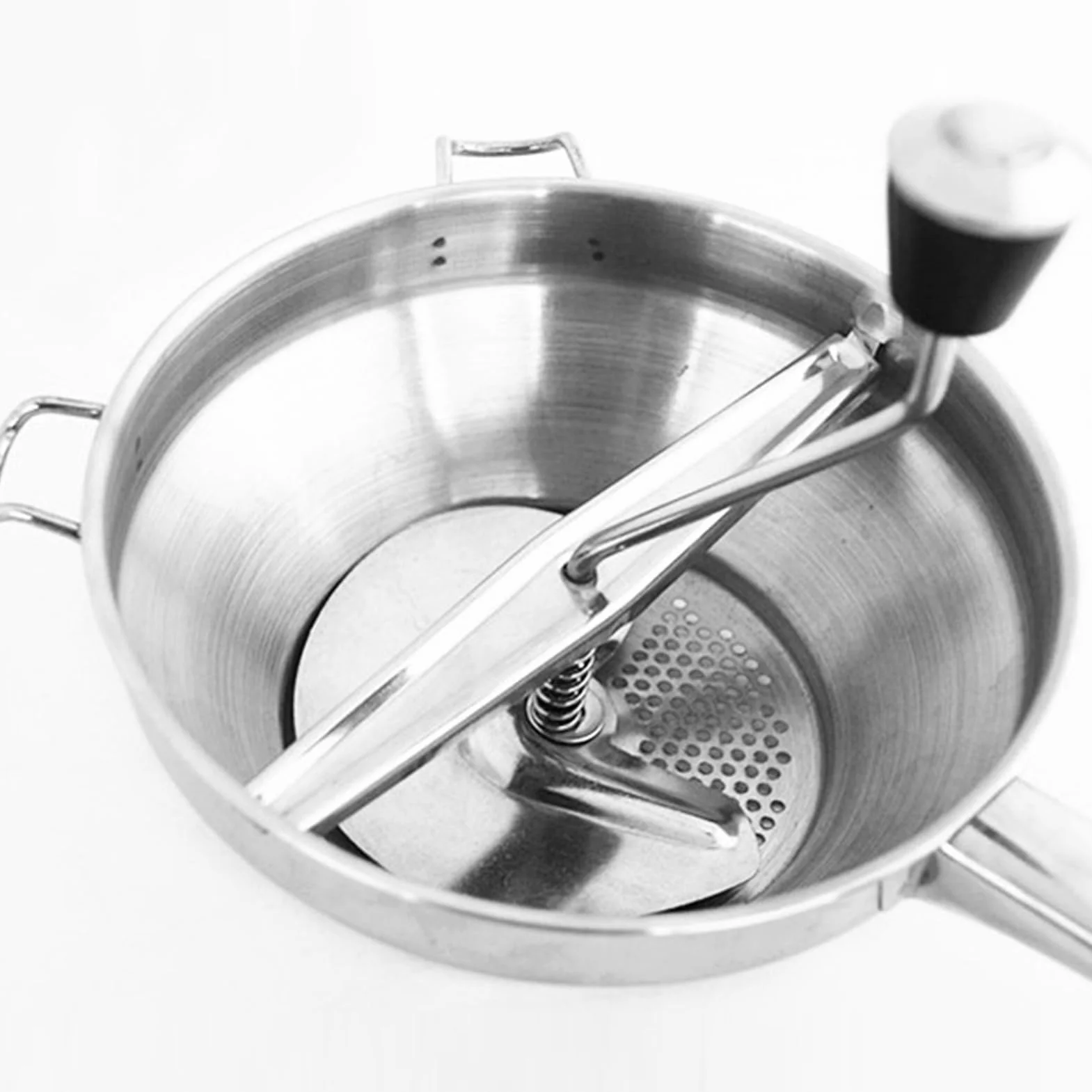 Presse-purée en acier inoxydable avec poignée ergonomique pour sauce tomate et purée de pommes de terre