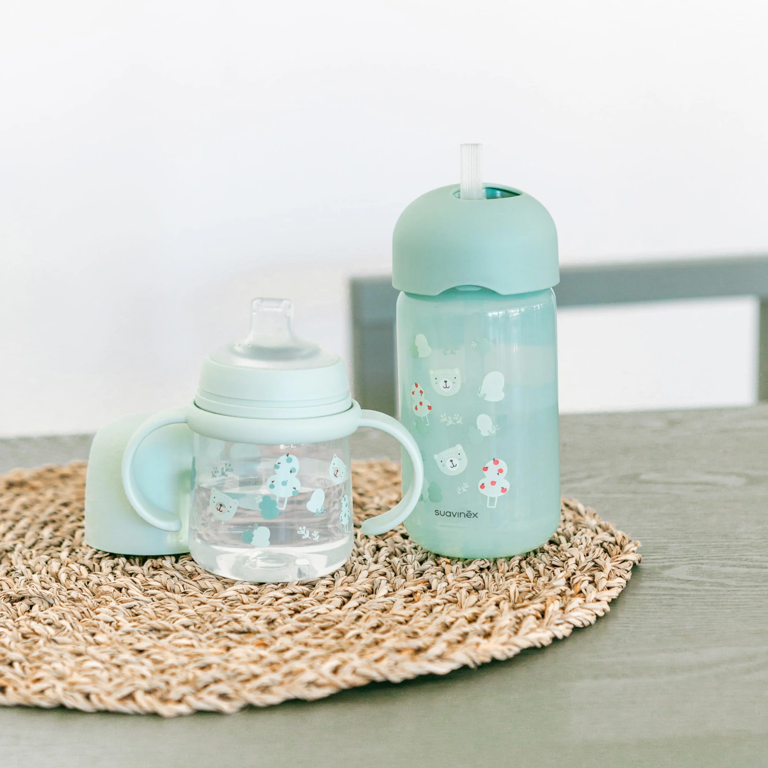 Suavinex Tasse Apprentissage Bébé 340 ml Anti-goutte Silicone Flexible Wild&Free Vert