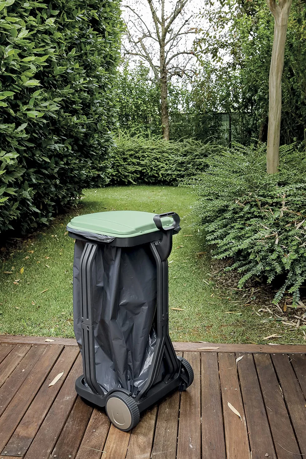 Chariot pour sacs à ordures plastique recyclé avec couvercle roues Noir