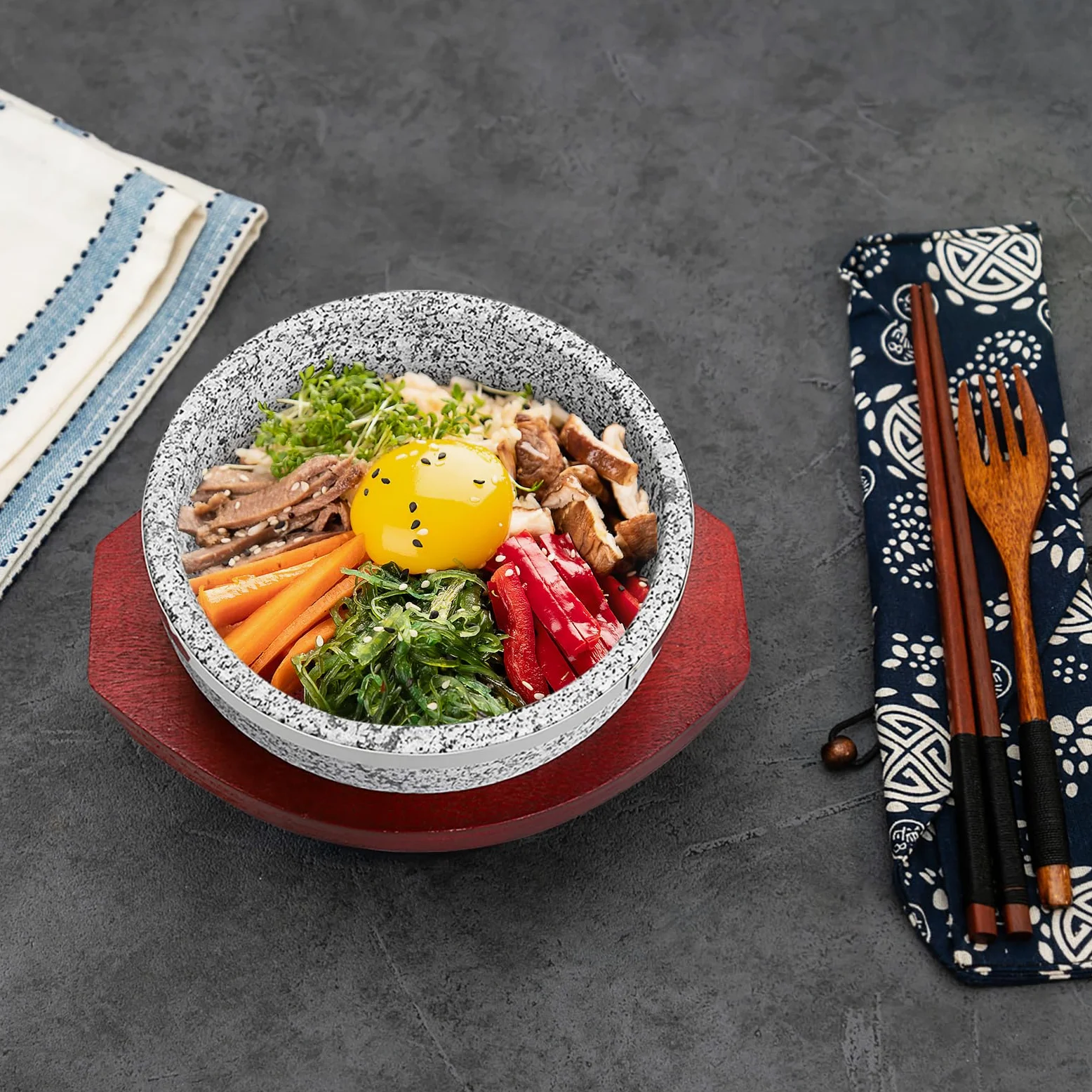 Lot de 2 bols à soupe en pierre coréenne avec plateaux en bois Dolsot Bibimbap en granit