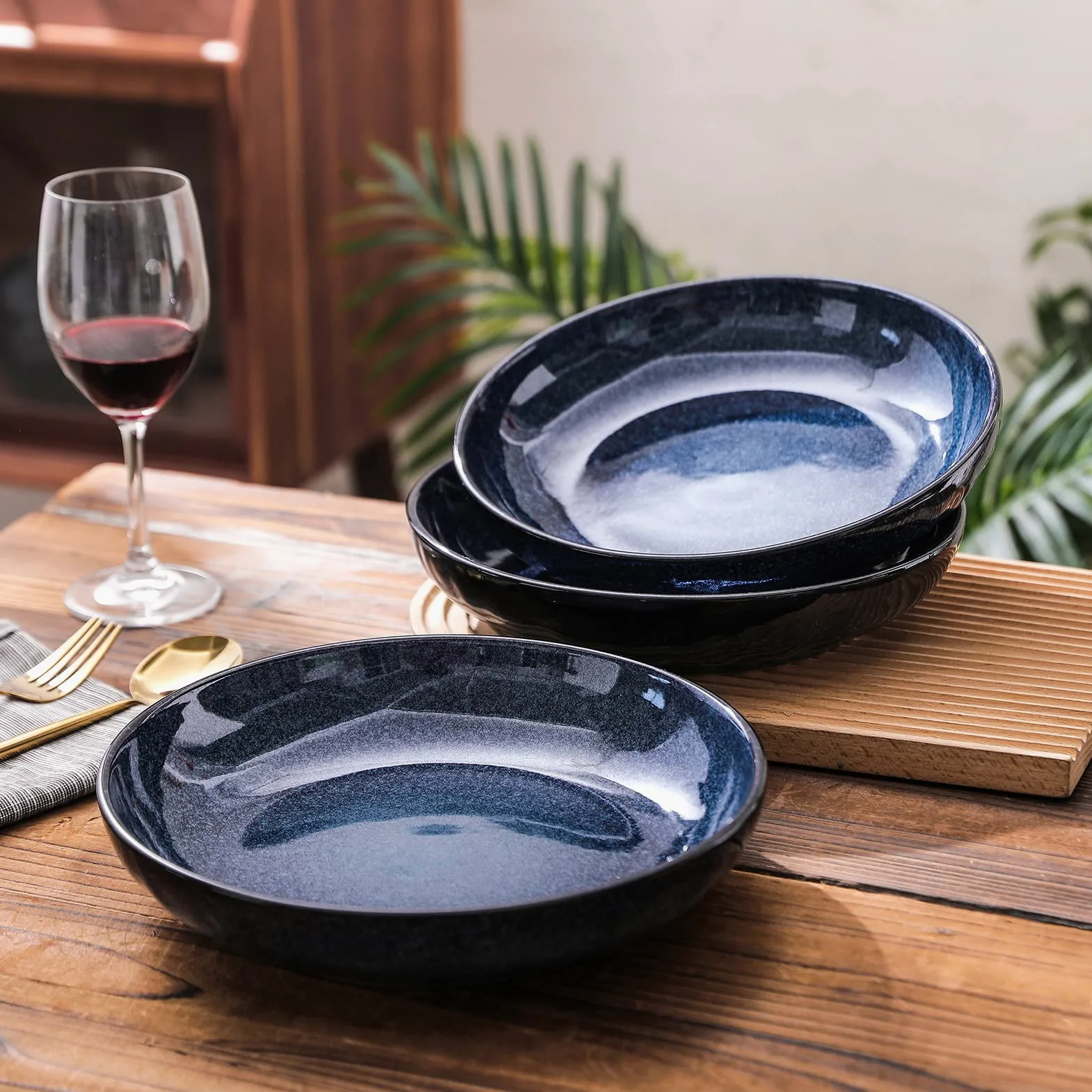 vicrays Grands bols de service à salade et pâtes en céramique - Large et peu profond - 1,3 l - Grandes assiettes plates en porcelaine - 25,4 cm - Design plat - Bleu - Passe au micro-ondes et au