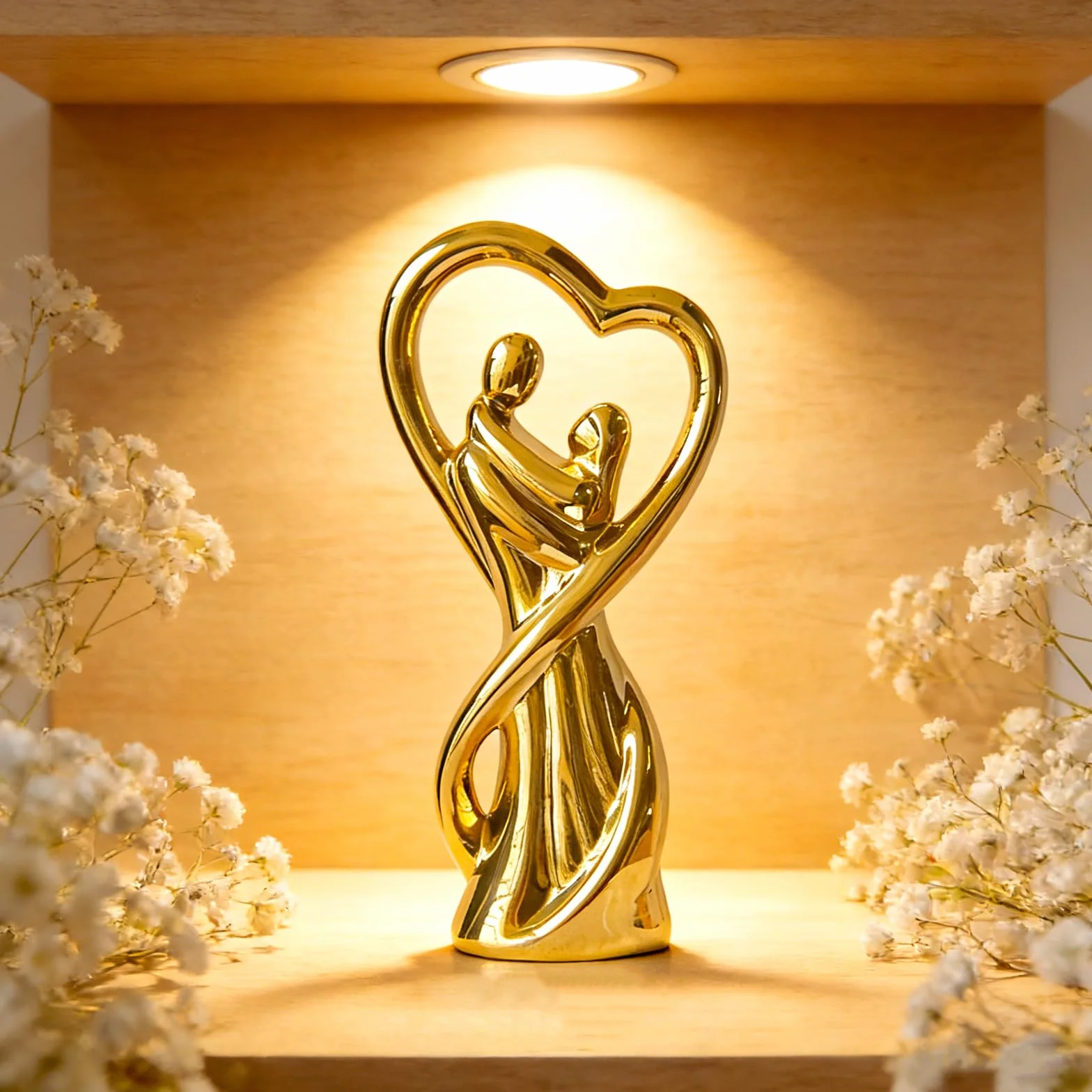Statue en Porcelaine d'Art Couple Affectueux 32cm Peinte à la Main, Symbole d'Amour, Décoration Or (Gold)
