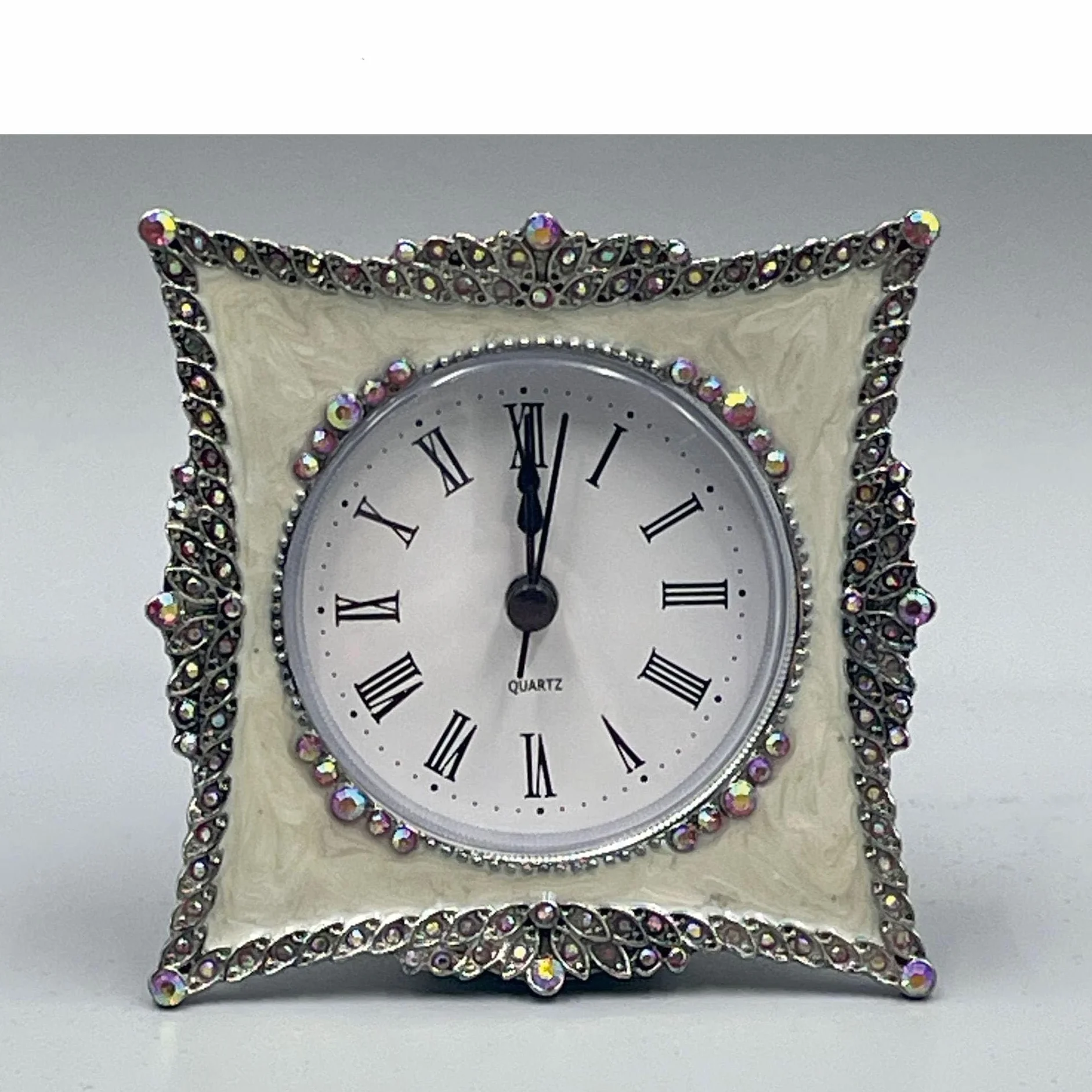 Vintage Horloge de Table Silencieuse Métal Chiffres Romains