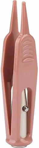 Pince à épiler pour bébé avec lumière, nettoyage sûr et durable pour nez et oreille