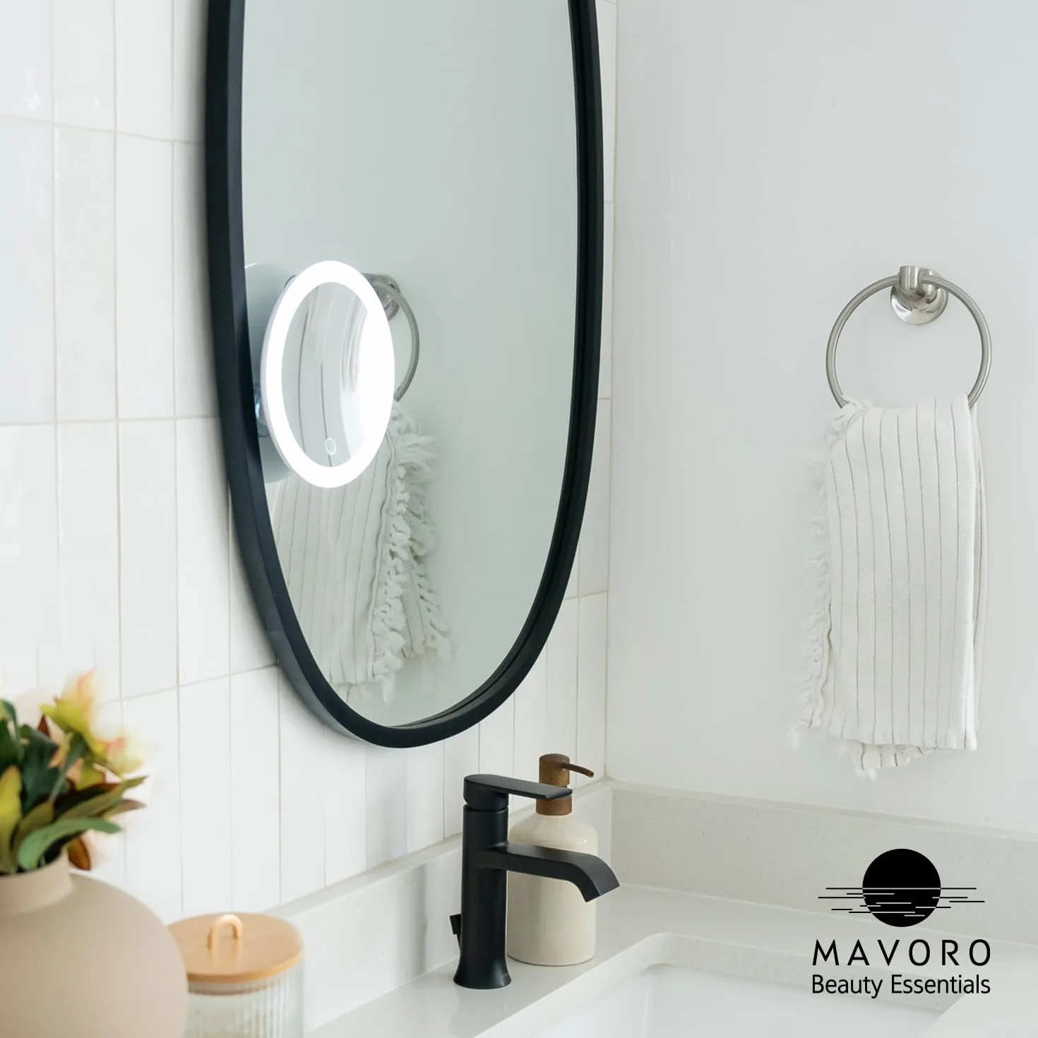 Mavoro Miroir Grossissant LED 17 cm 3 Ventouses