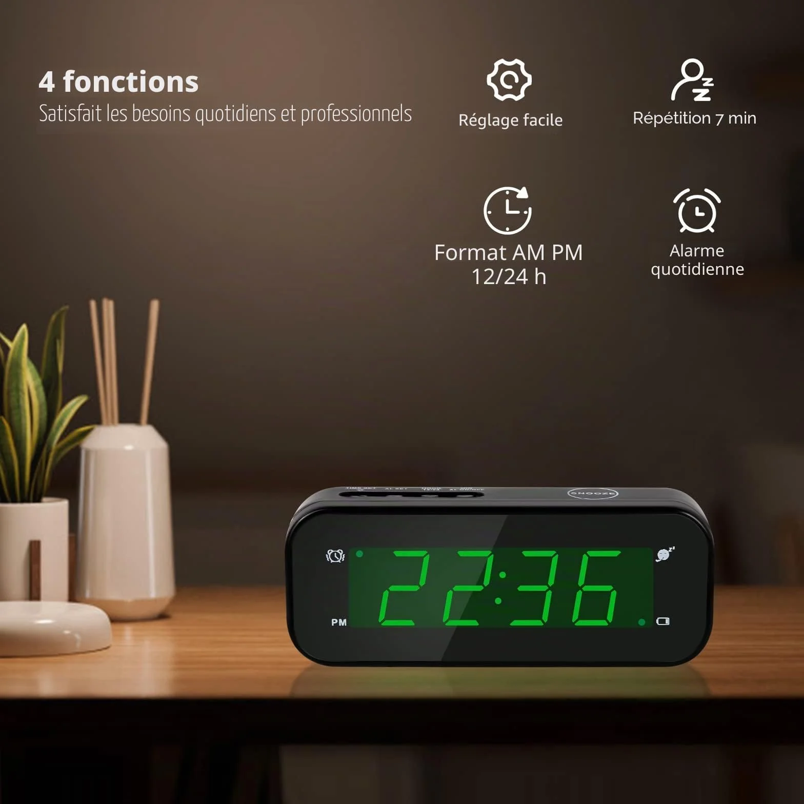 Horloge numérique LED à Piles avec Réveil Snooze - Petite Horloge de Bureau