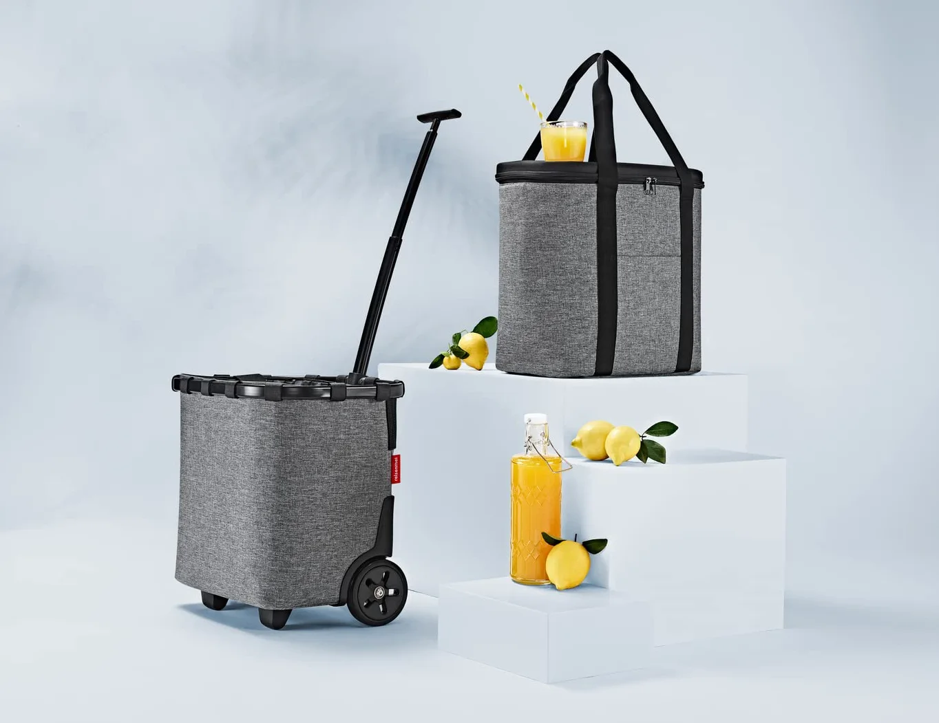 reisenthel coolerbag XL - très grand sac isotherme idéal pour vos pique-niques, doublure isotherme en feuille d'aluminium, couvercle à fermeture hermétique, capacité 30l, en noir, Couleur:twist silver