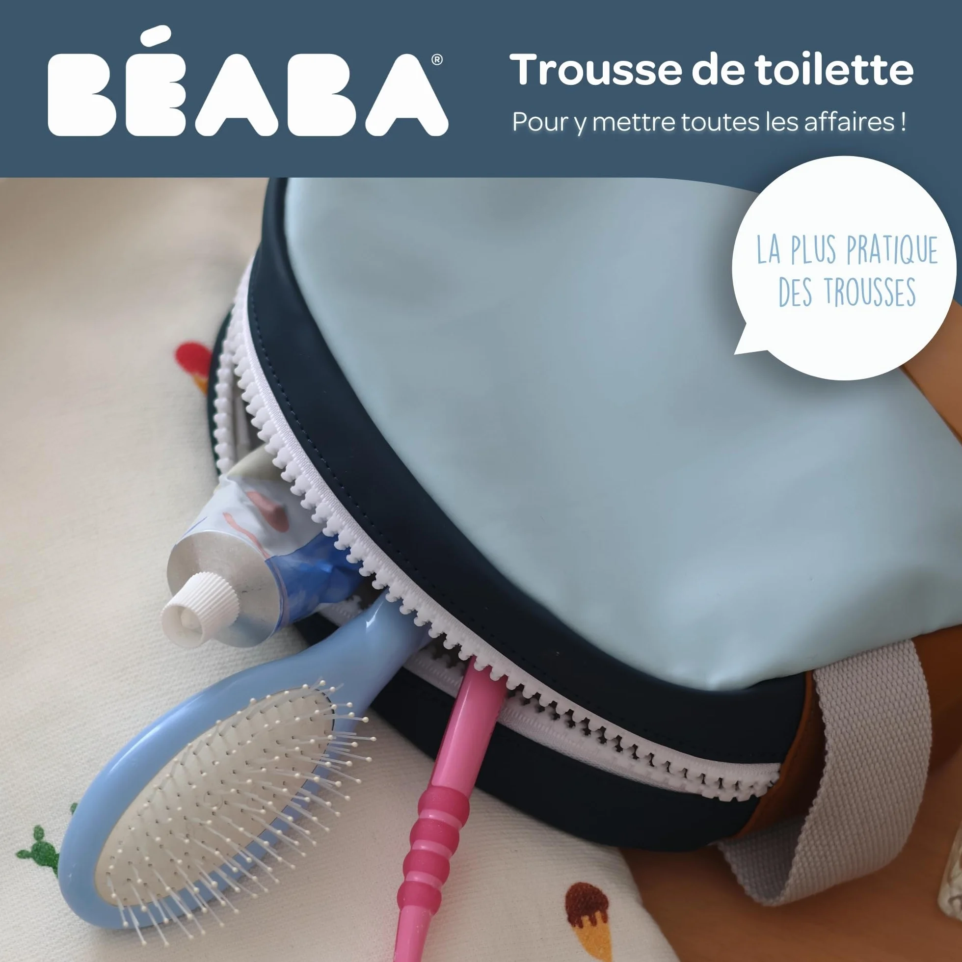 BÉABA Trousse de toilette Bébé/Enfant Waterproof 2,5L Grande Contenance Ouverture Large Zippée Night Blue