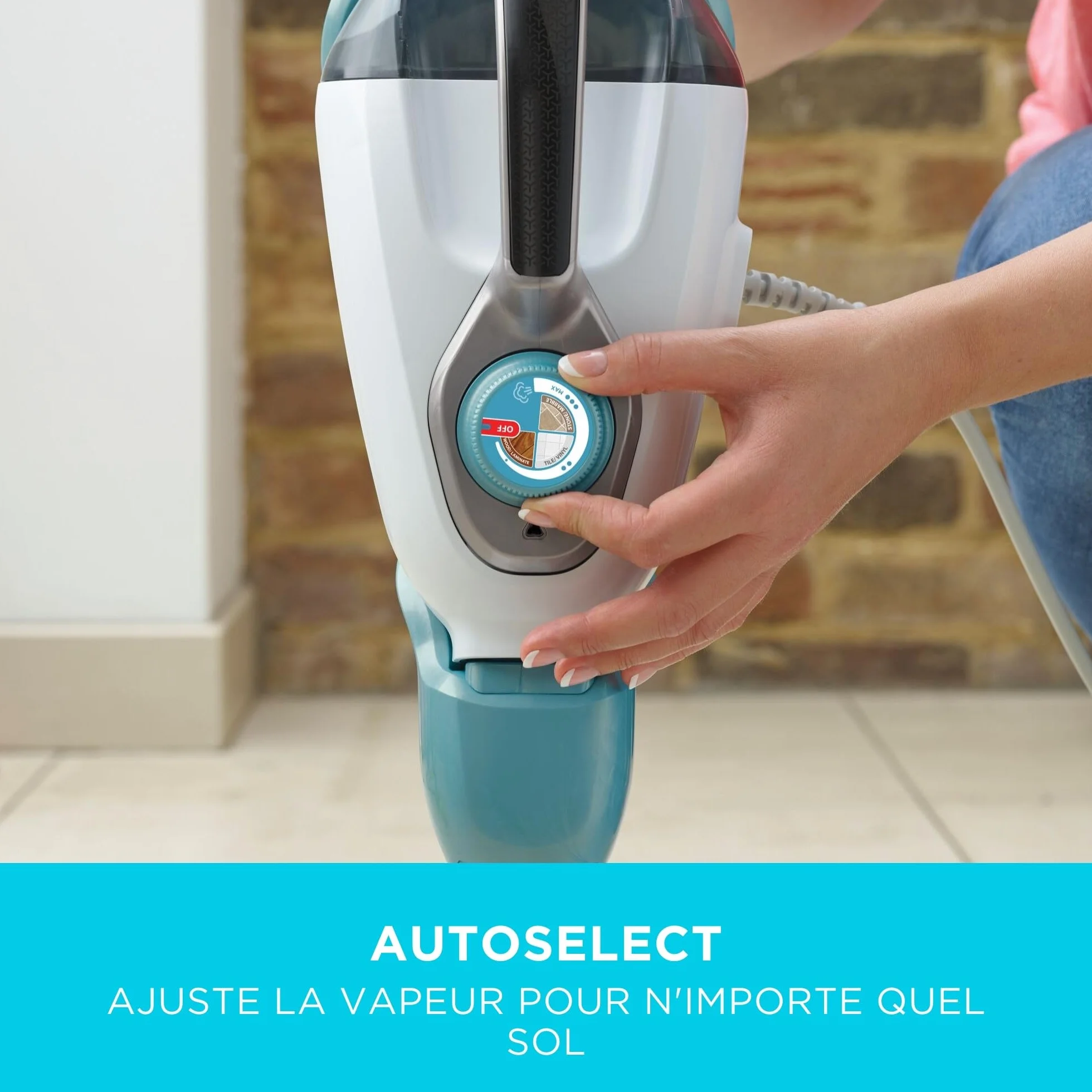 BLACK+DECKER Vadrouille à vapeur 2-en-1 SteaMitt 11 accessoires BHSM166DSM-QS