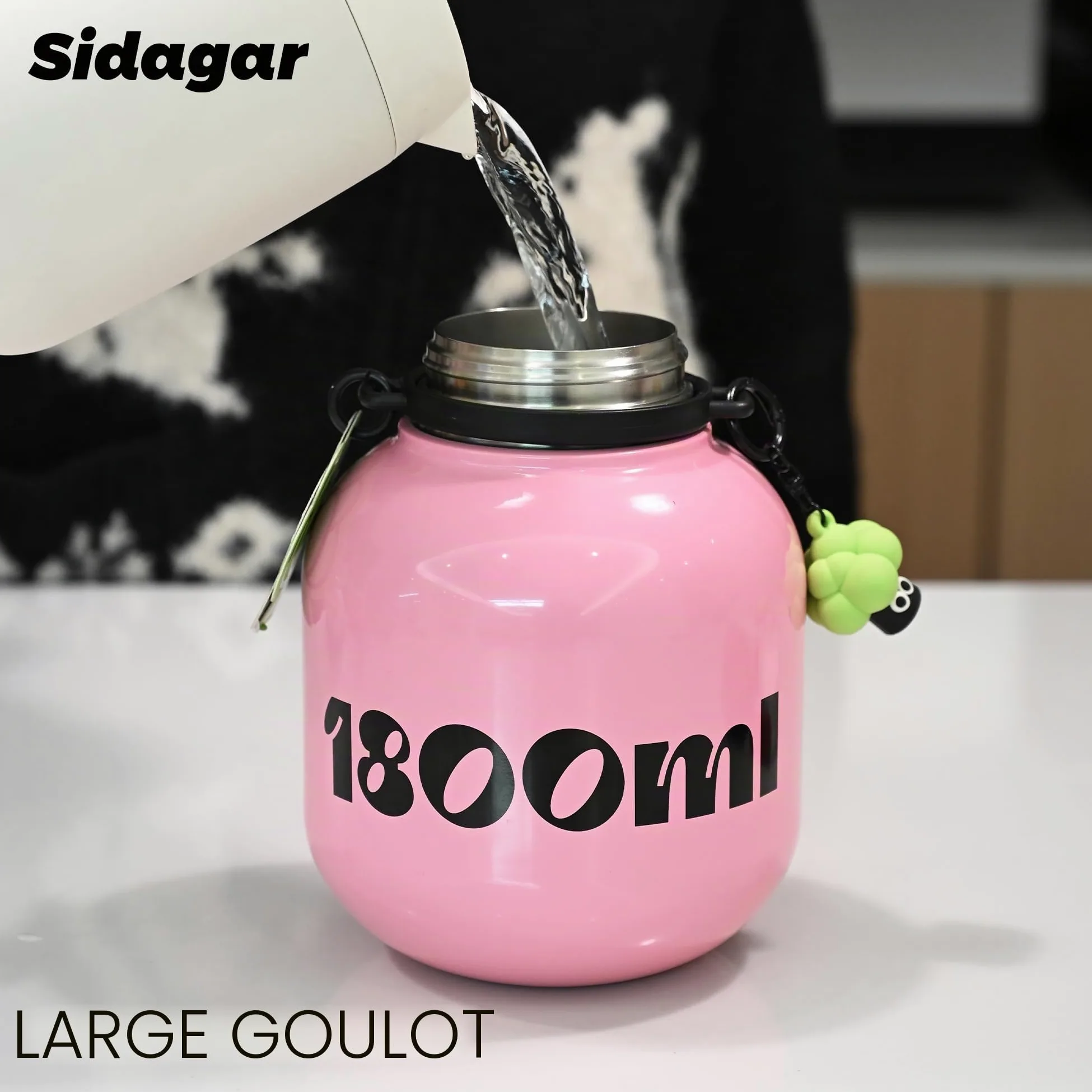Gourde Isotherme 1,8L avec Paille et Poignée, Bouteille d’Eau Inox avec Bandoulière, Grande Capacité, Anti Fuite, Idéale Sport, Bureau et Déplacements, Rose Poudré