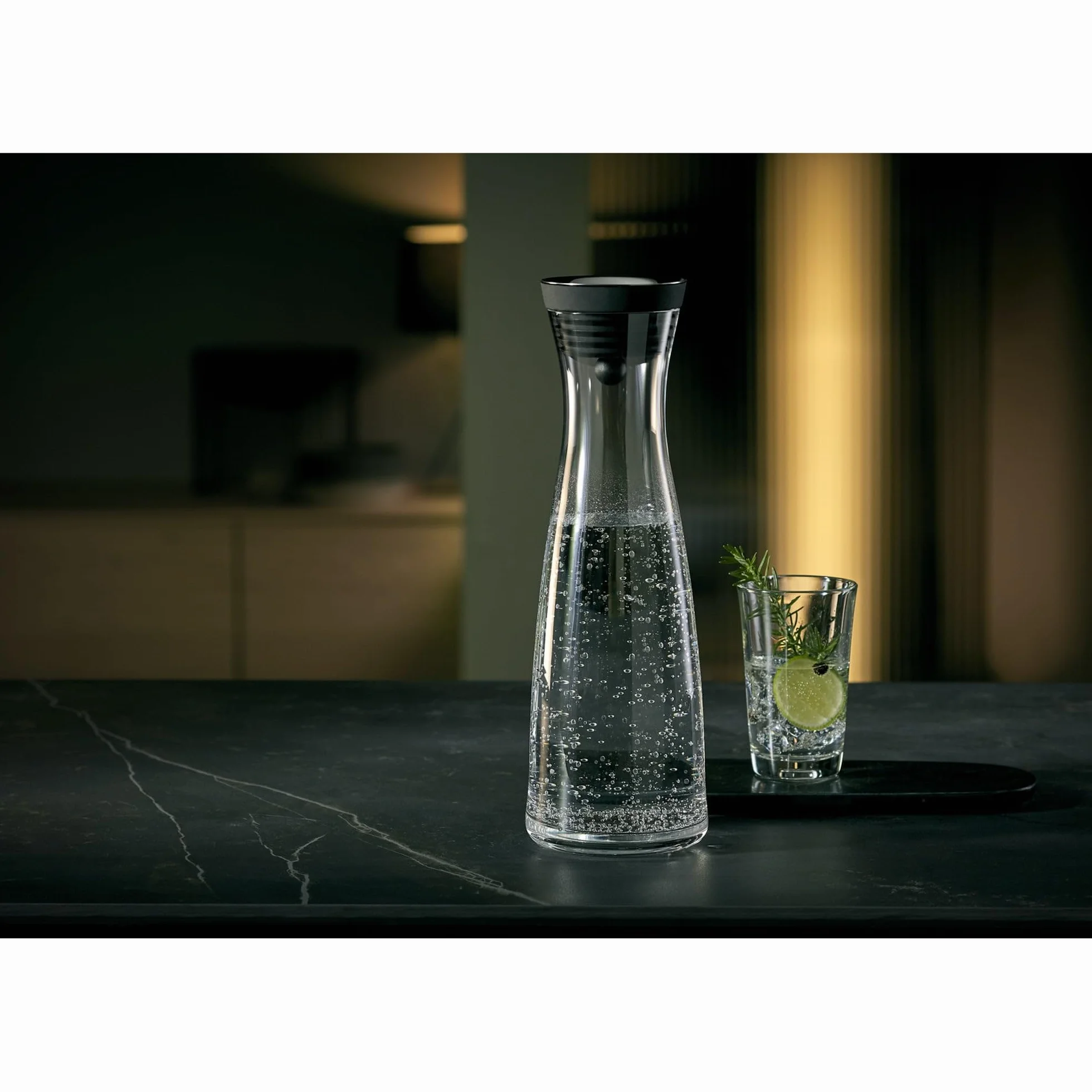 WMF Basic 0617726040 Carafe à eau de 1,5 l (Noir) en verre, système Close Up, hauteur 32,7 cm, largeur 11,3 cm, Sans accessoires