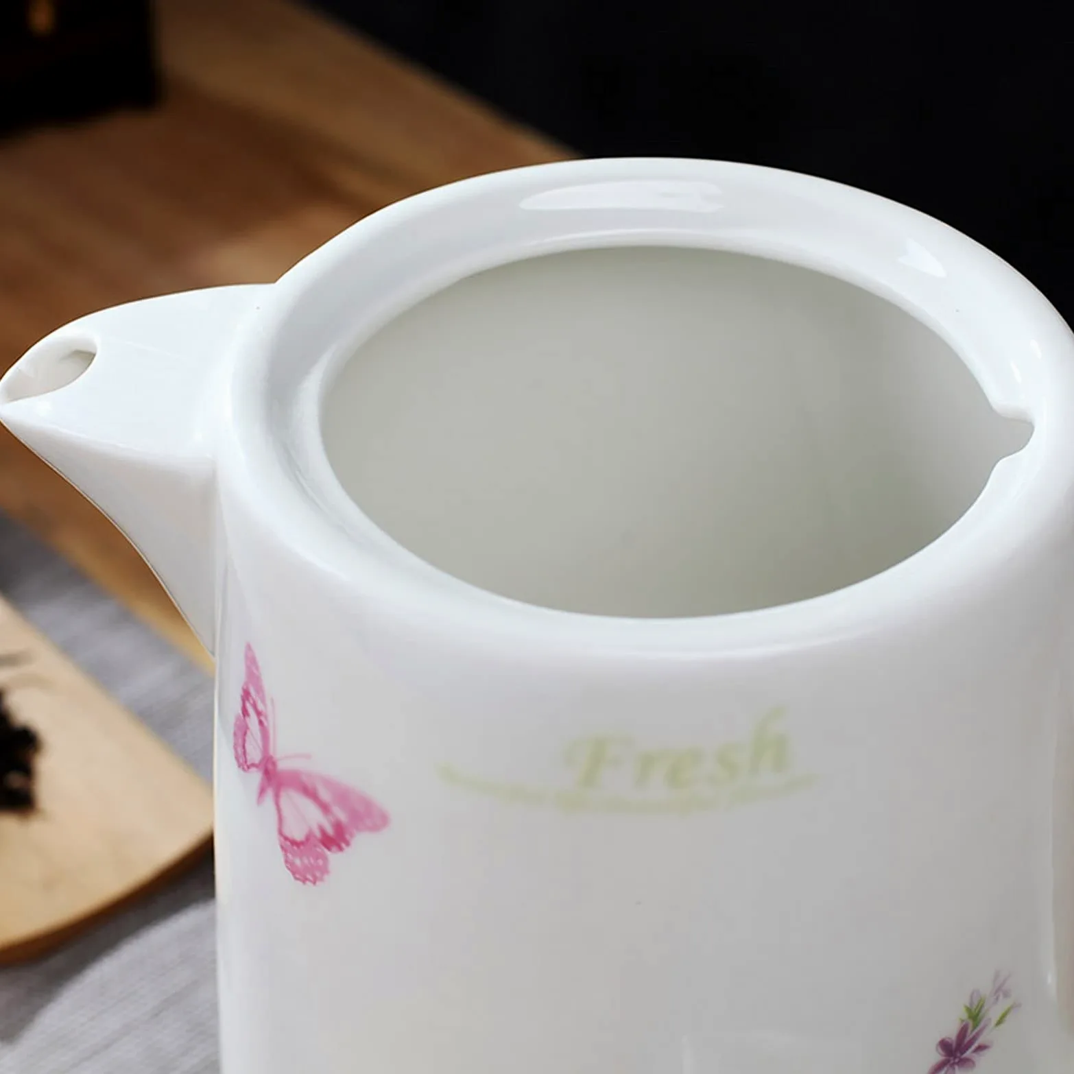 Carafe Eau Grande crosse à eau avec poignée et couvercle domestique pichet en céramique rétro poignée de théière de théière exquise for un ami neuf d'un ami (101,4 oz) Pichet à Thé Glacé(A)