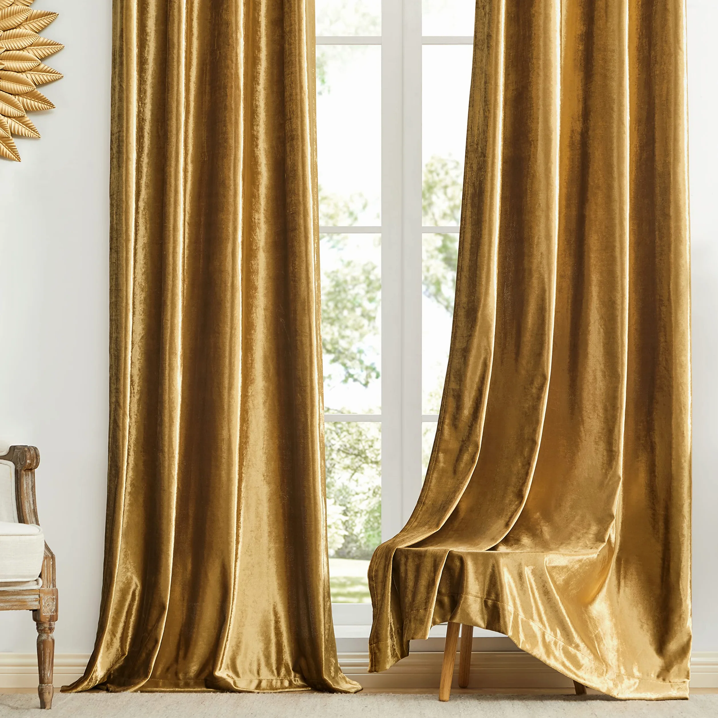 GIGIZAZA Rideaux en Velours d'Or 140 x 240 cm (Large X Longue) - Occultants Eyelet Spot pour Salon et Chambre à Coucher - Isolants 2 Pièces