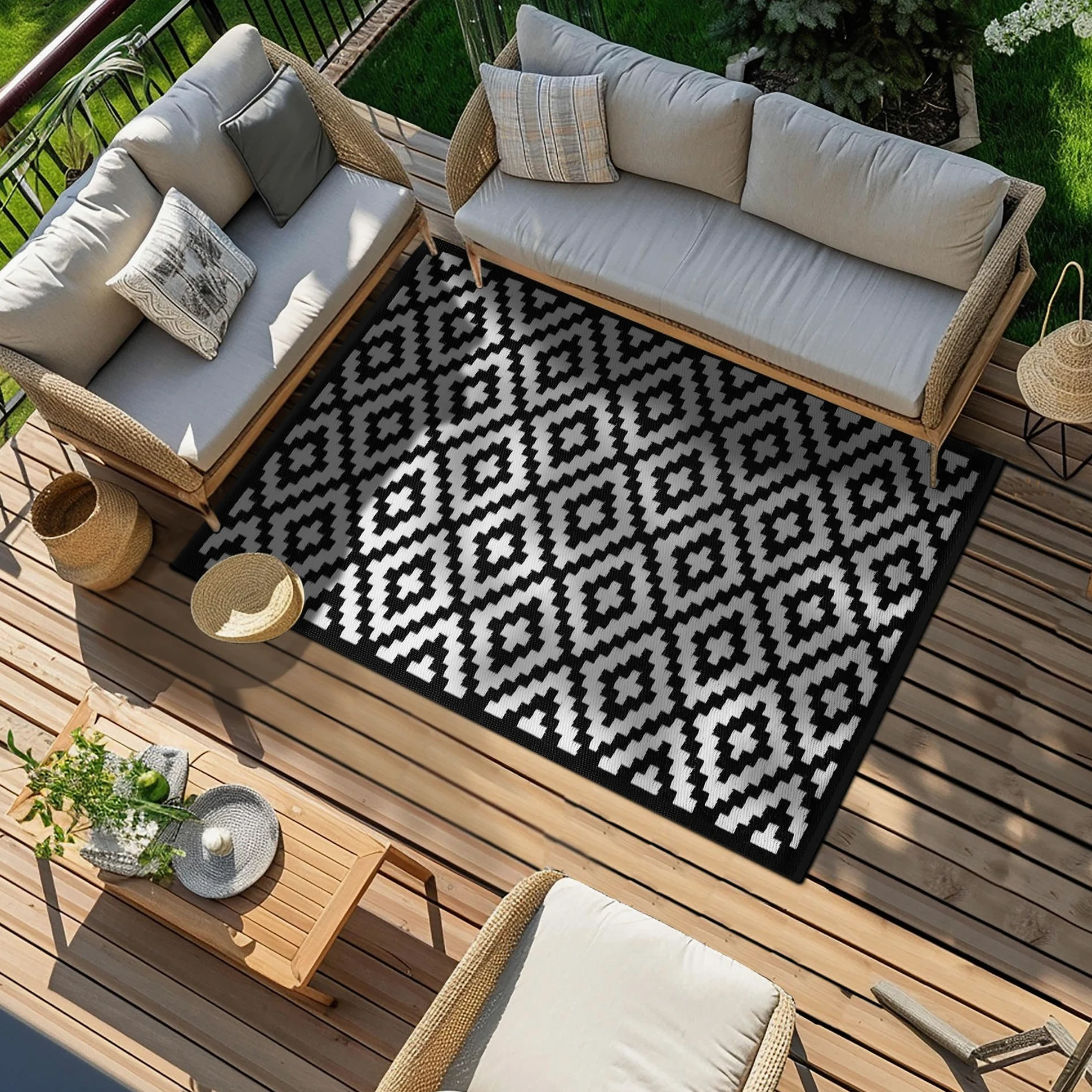 Green Decore Tapis d'Intérieur et d'Extérieur Réversible en Plastique Recyclé, Indoor/Outdoor Tapis Écologique Léger, 120 x 180 cm, Noir/Blanc
