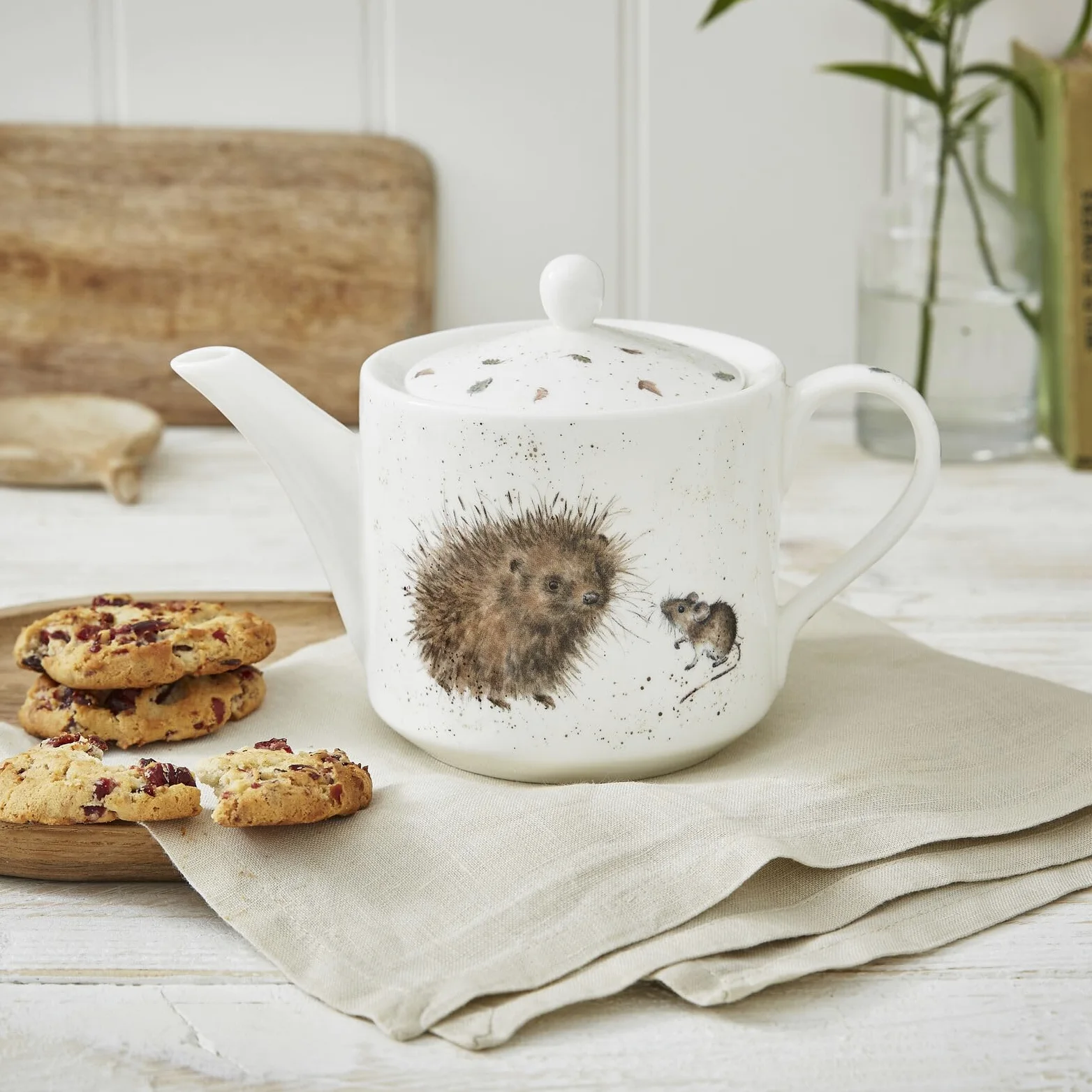 RW WN4090-XT Royal Worcester Wrendale Designs China Théière en céramique Motif hérisson et souris Blanc