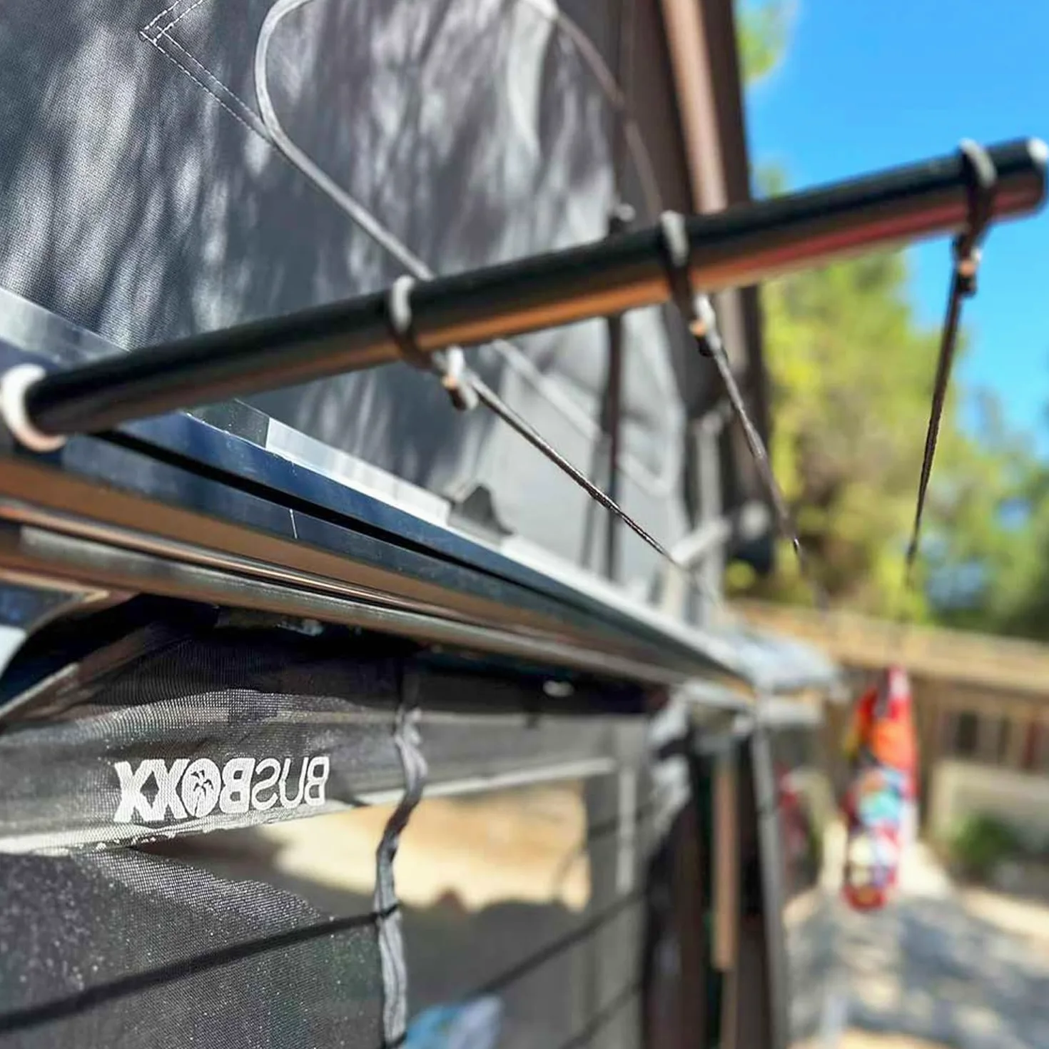 Bus-Boxx Corde à linge pour rail à passepoil - Corde à linge de camping - 5 m - Convient pour VW T5, T6, T6.1 California (Beach/Coast/Ocean), (kit à monter soi-même)