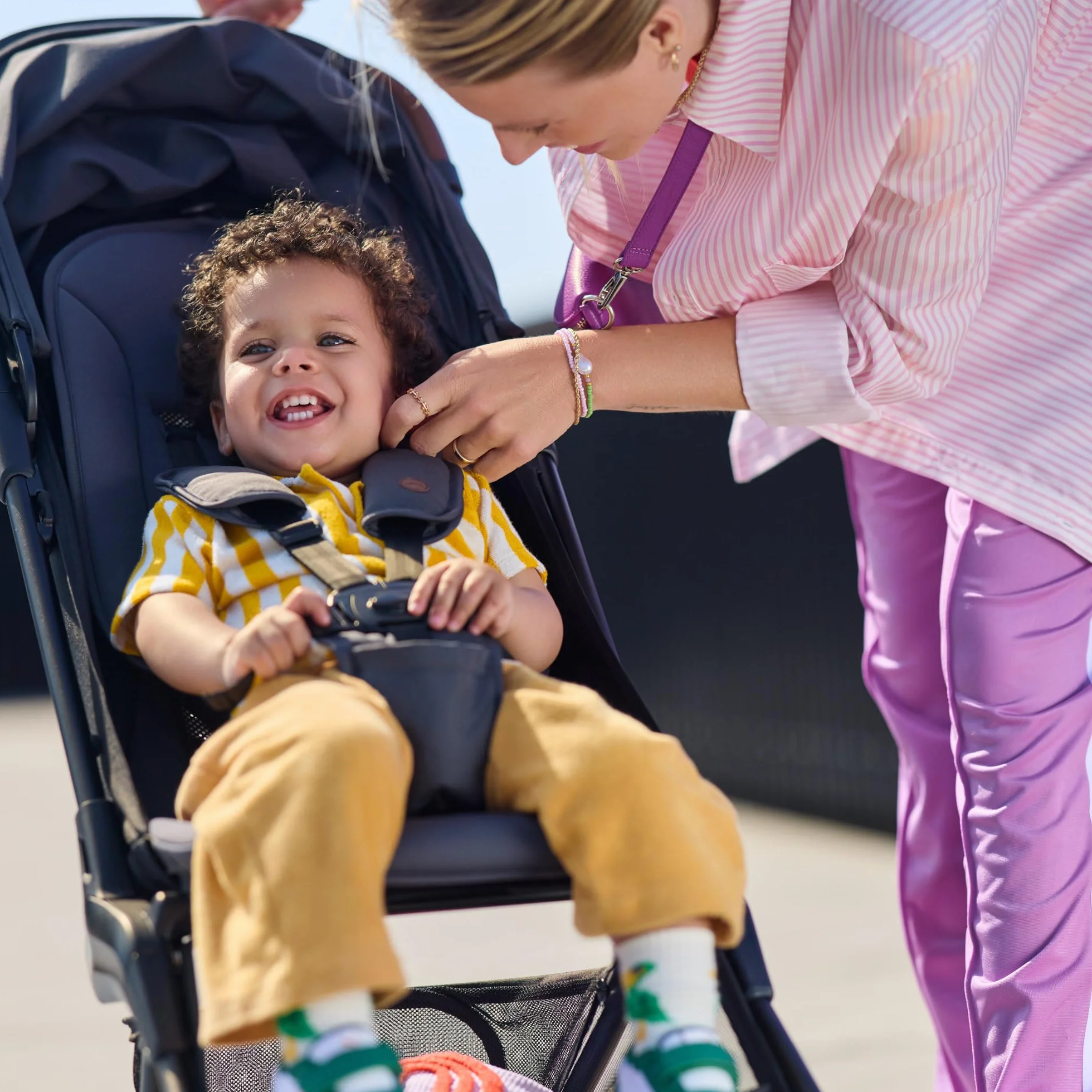 Bebeconfort Zephir poussette bébé compacte 0-4 ans 22 kg légère 5.6 kg voyage cabine siège inclinable panier Mineral Graphite
