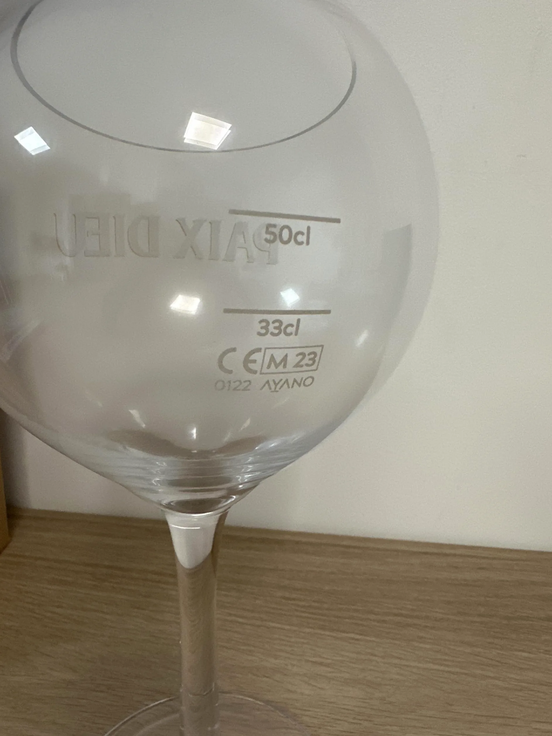 1 verre paix dieu 50 cl, neuf, magnifique, artisanal