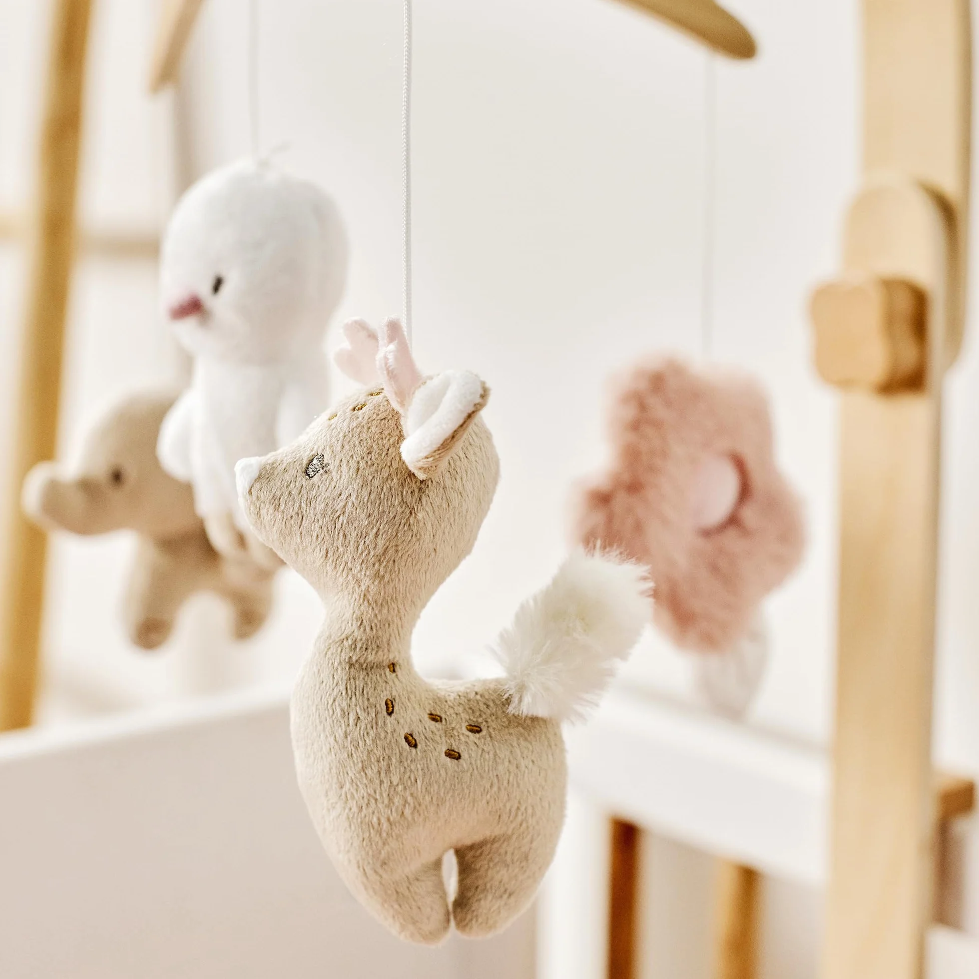 Nattou Mobile avec boîte à musique « La-Le-Lu » en polyester/bois, beige