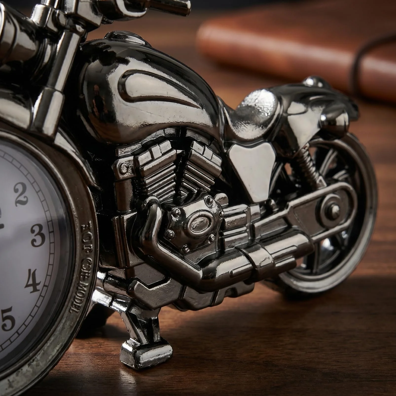 ULTECHNOVO Lot de 2 Réveils Vintage Moto et Voiture de Course Horloge Analogique à Quartz Rétro