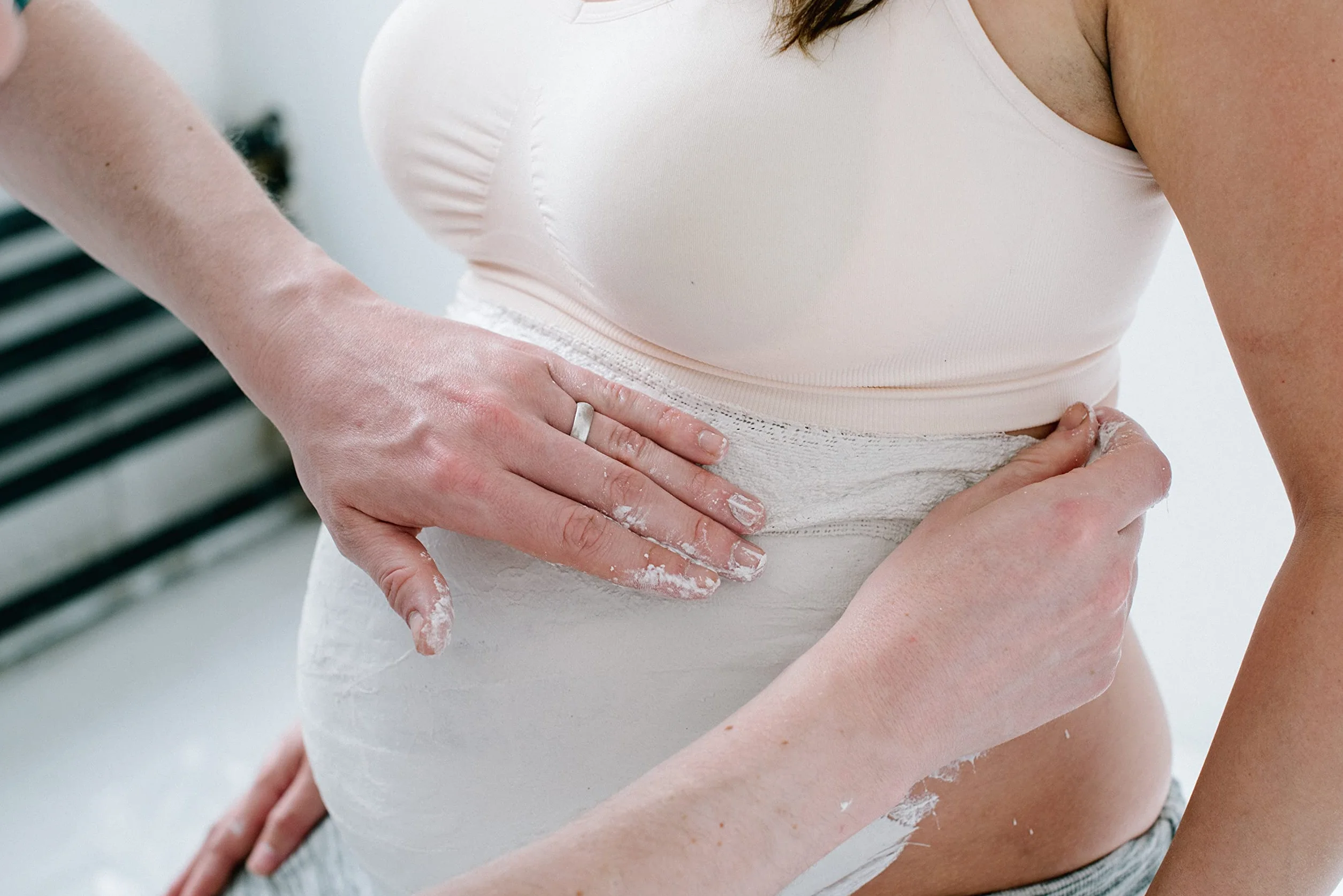 Pearhead Belly Casting Kit Gender-Neutral Pregnancy Keepsake White