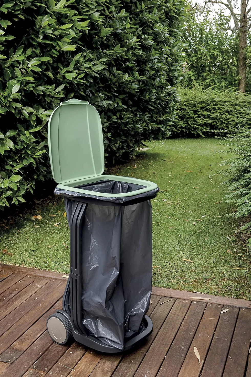Chariot pour sacs à ordures plastique recyclé avec couvercle roues Noir