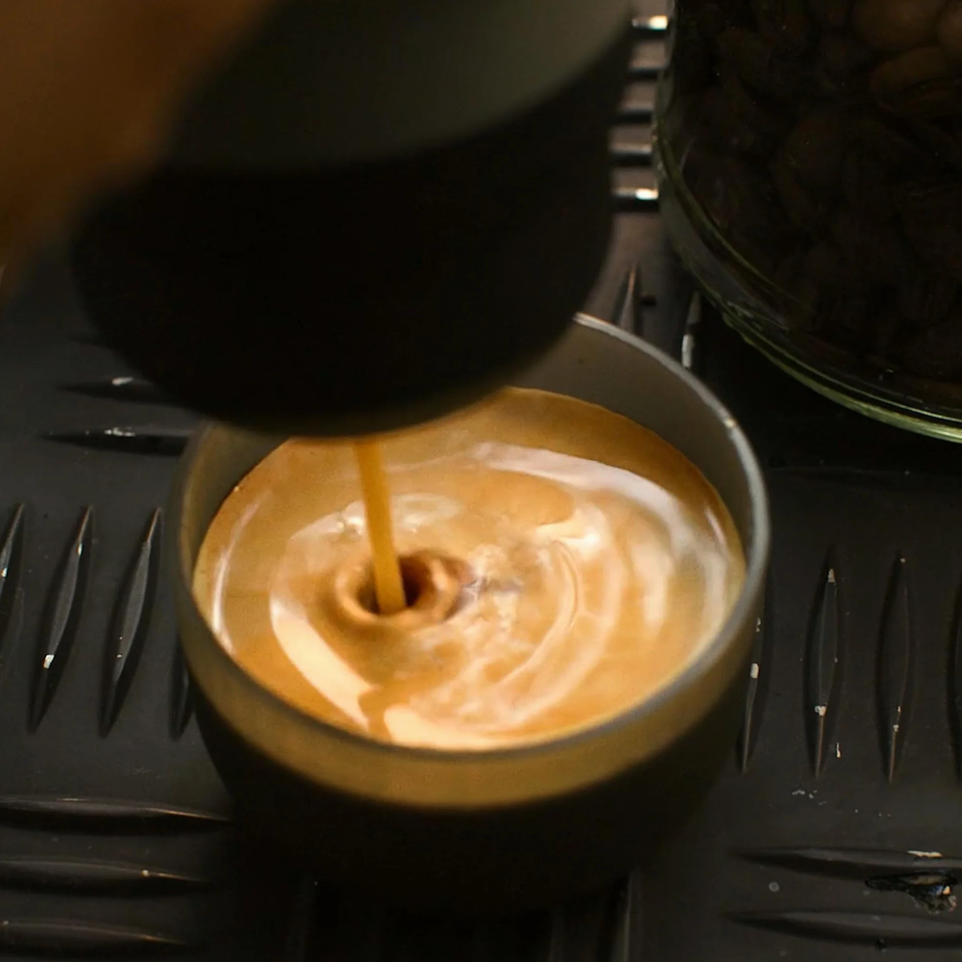 WACACO Minipresso GR2, Machine à Espresso Portative, Café Moulu, Cafetière de Voyage, Manuelle, Gris Olive