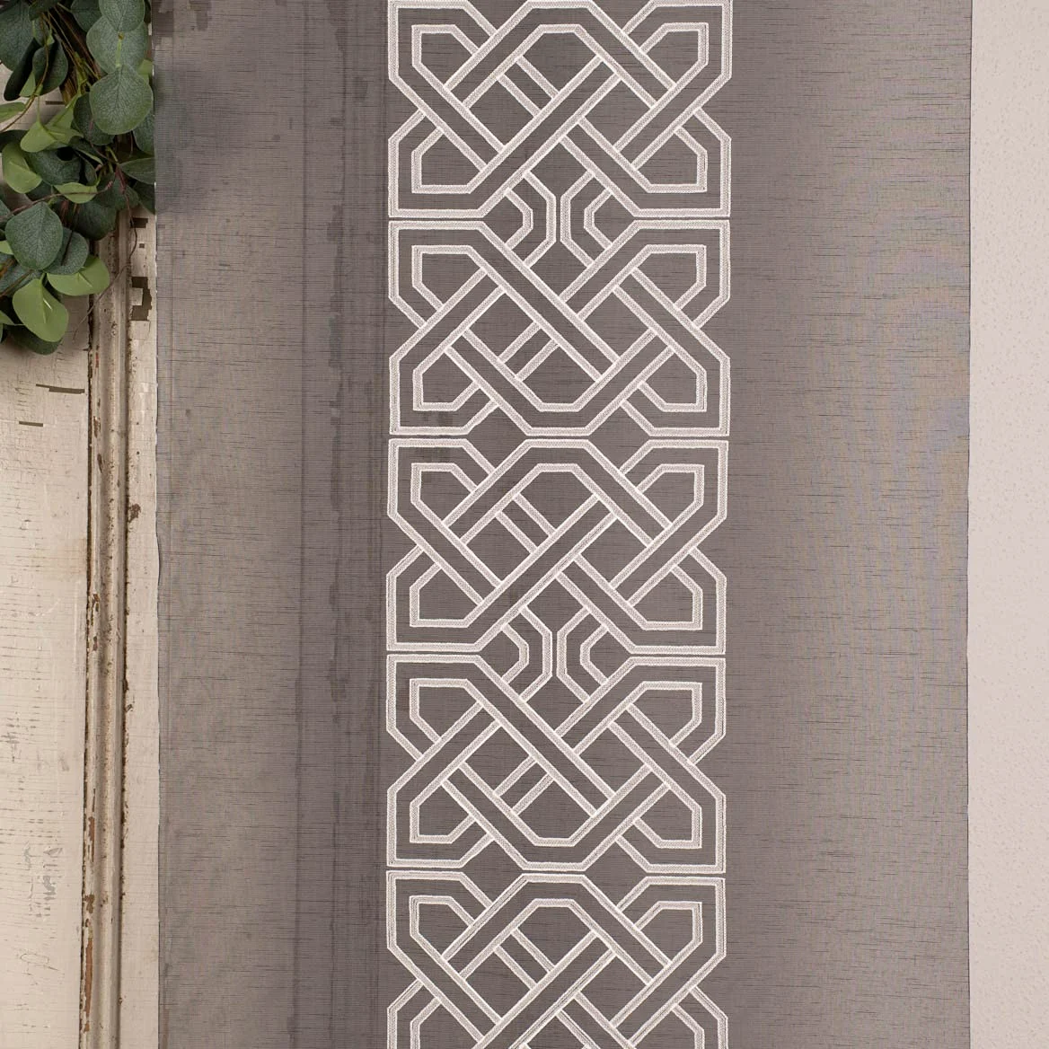 SCHÖNER LEBEN. Panneau japonais aspect batiste brodé Anthracite/gris/blanc 245 x 60 cm