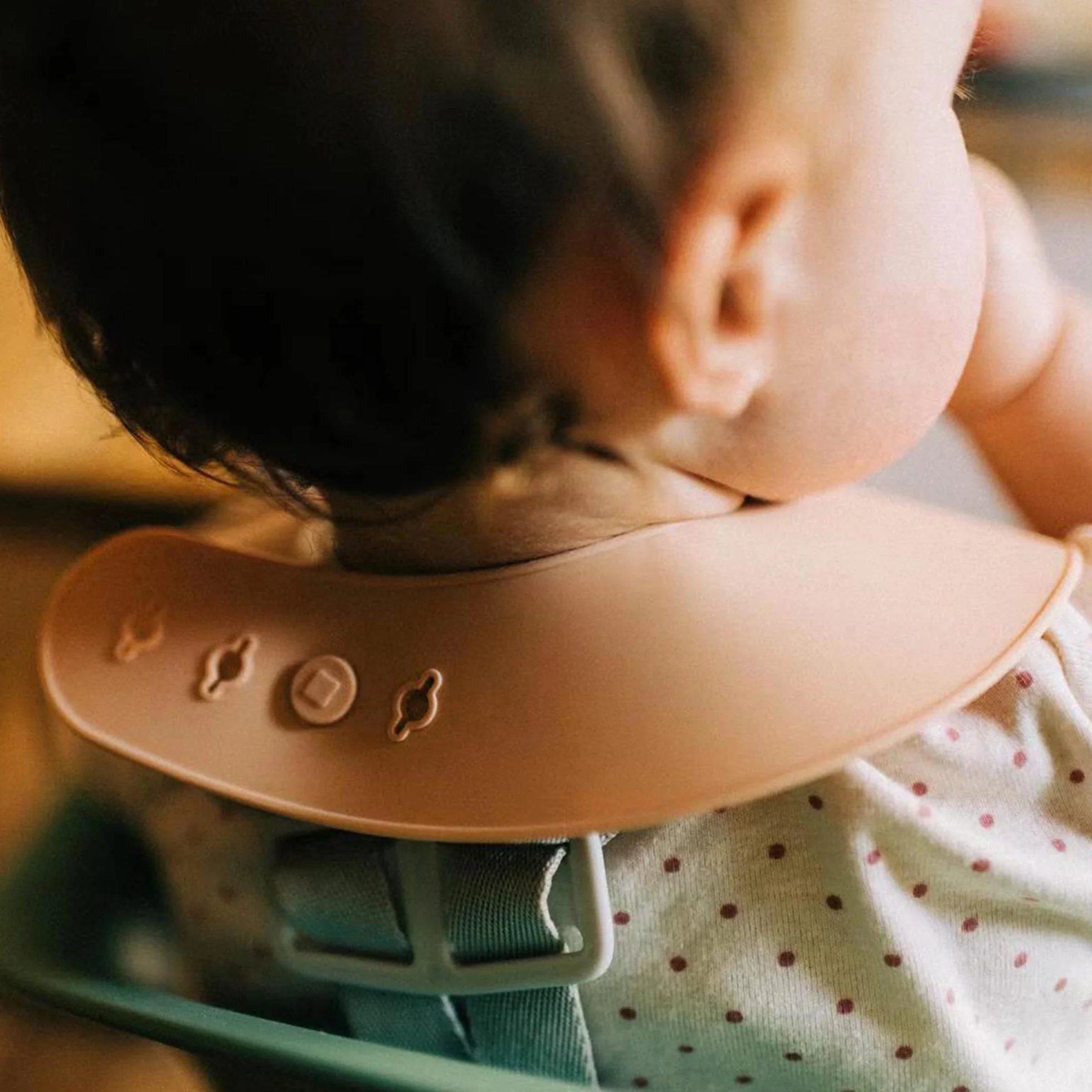 Bavoirs Silicone Bebe sans BPA Imperméable Réglables Naissance