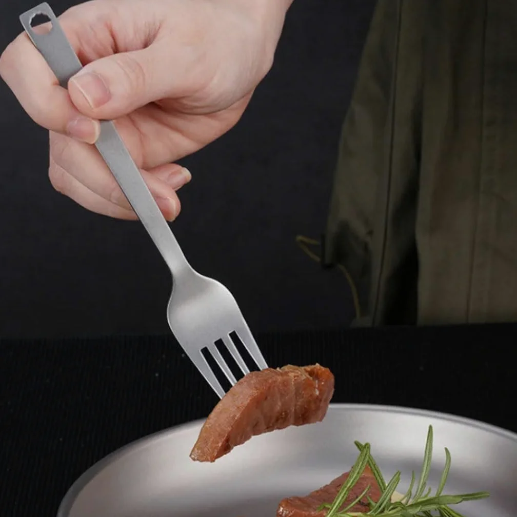 Beau Couverts en Alliage de Titane, Couteau, Fourchette et cuillère, Ensemble de Couverts de Cuisine Domestique, Vaisselle Portable de Camping en Plein air (Argent) Pratique