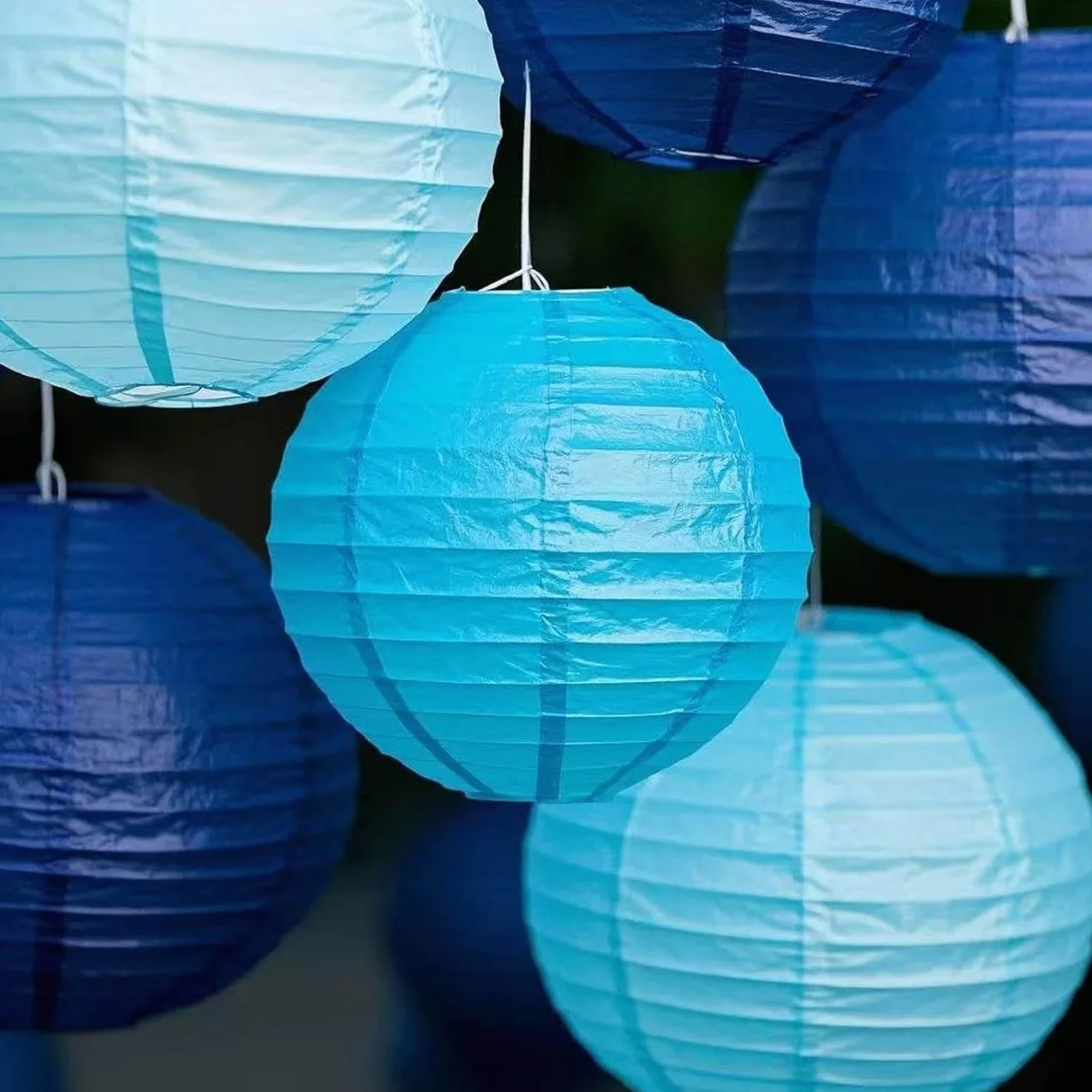 Lanterne en Papier Bleu Lot de 12 Rondes pour Mariage Décoration