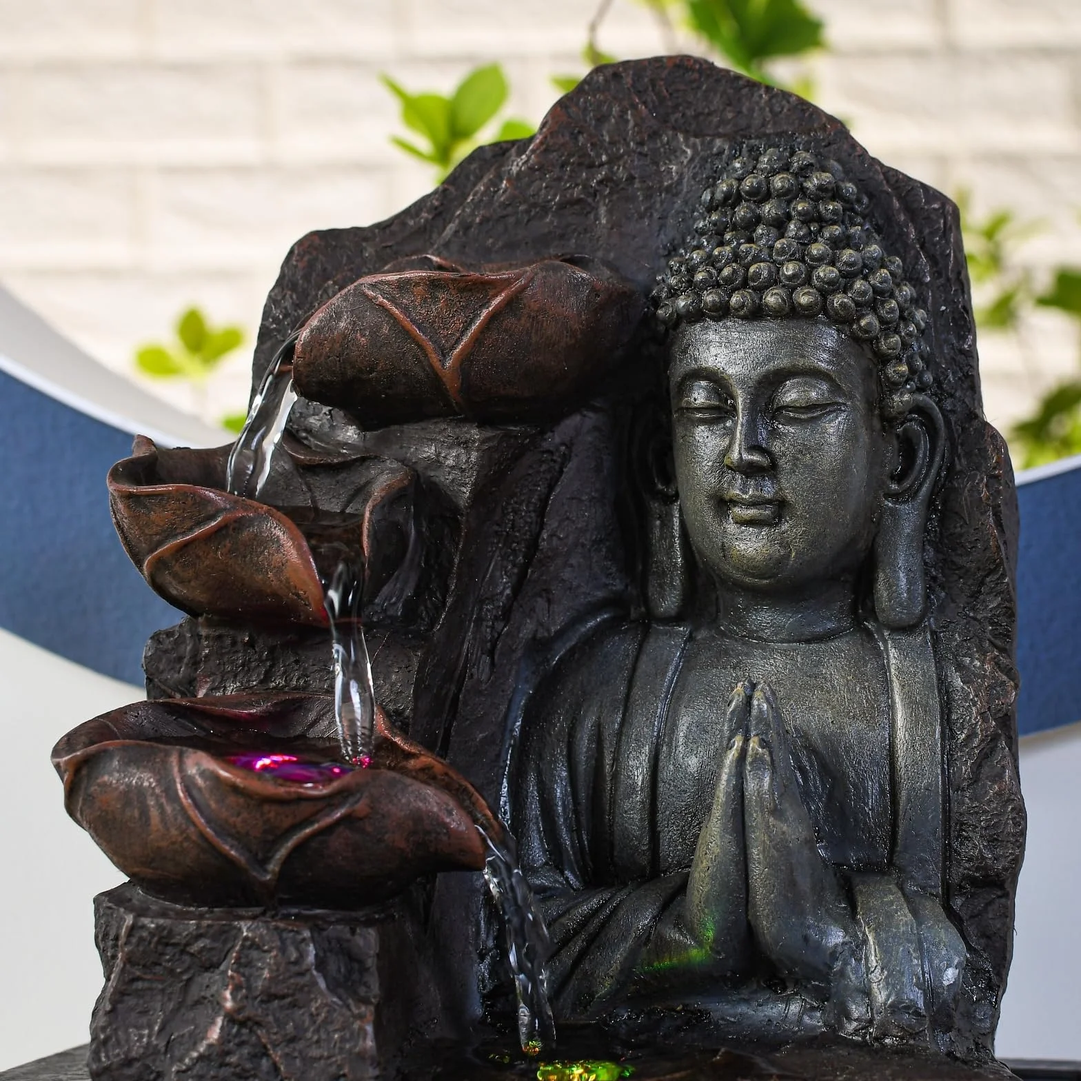 Fontaine d’Intérieur Cascade Bouddha Lotus LED Lumière Colorée Feng Shui 21 x 21 x 26 cm