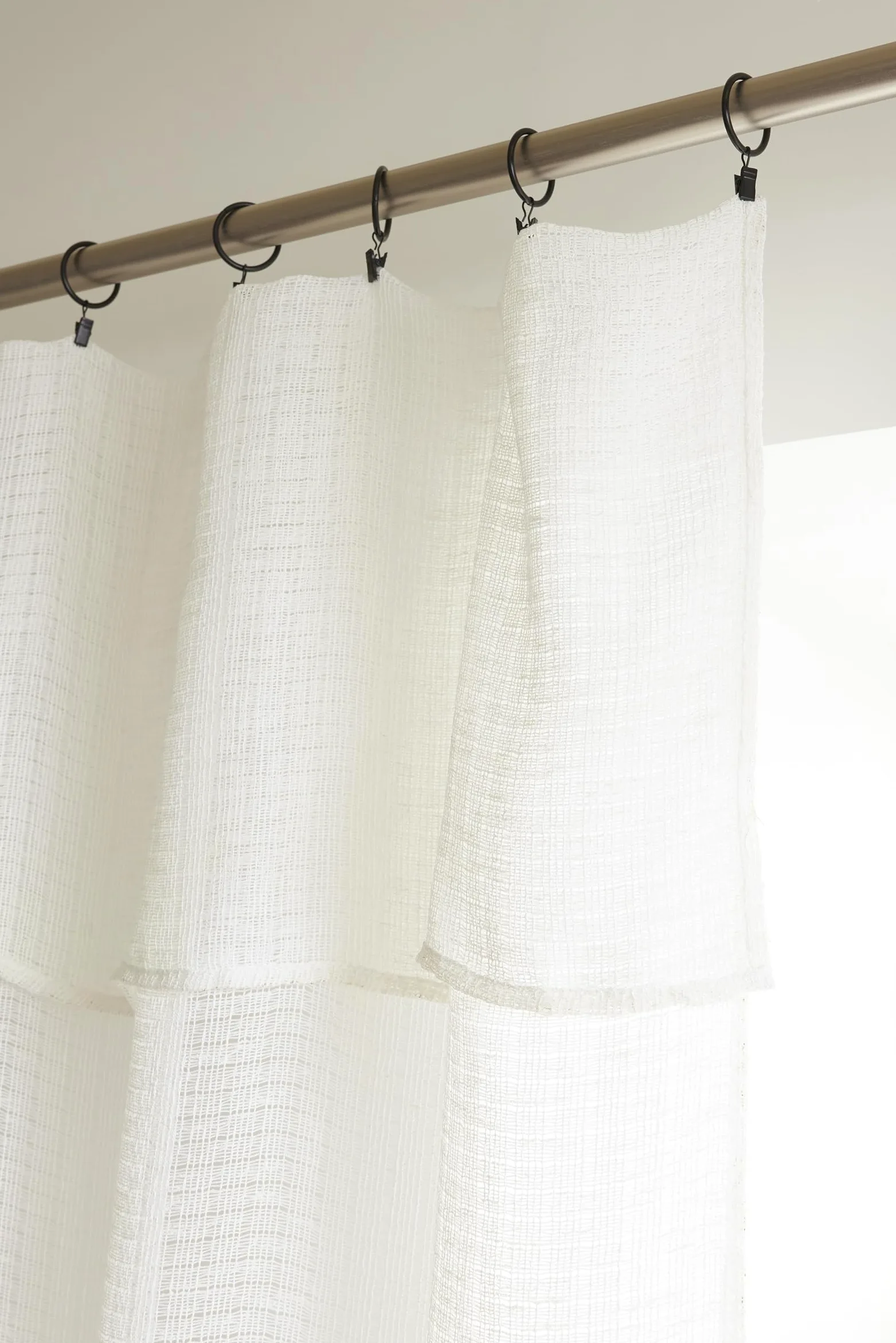 Lot de 2 voilages Ajustables + 8 Anneaux Pince 140 x 270 cm Effet Maille Freya Le Fil d'Ariane (Ivoire)