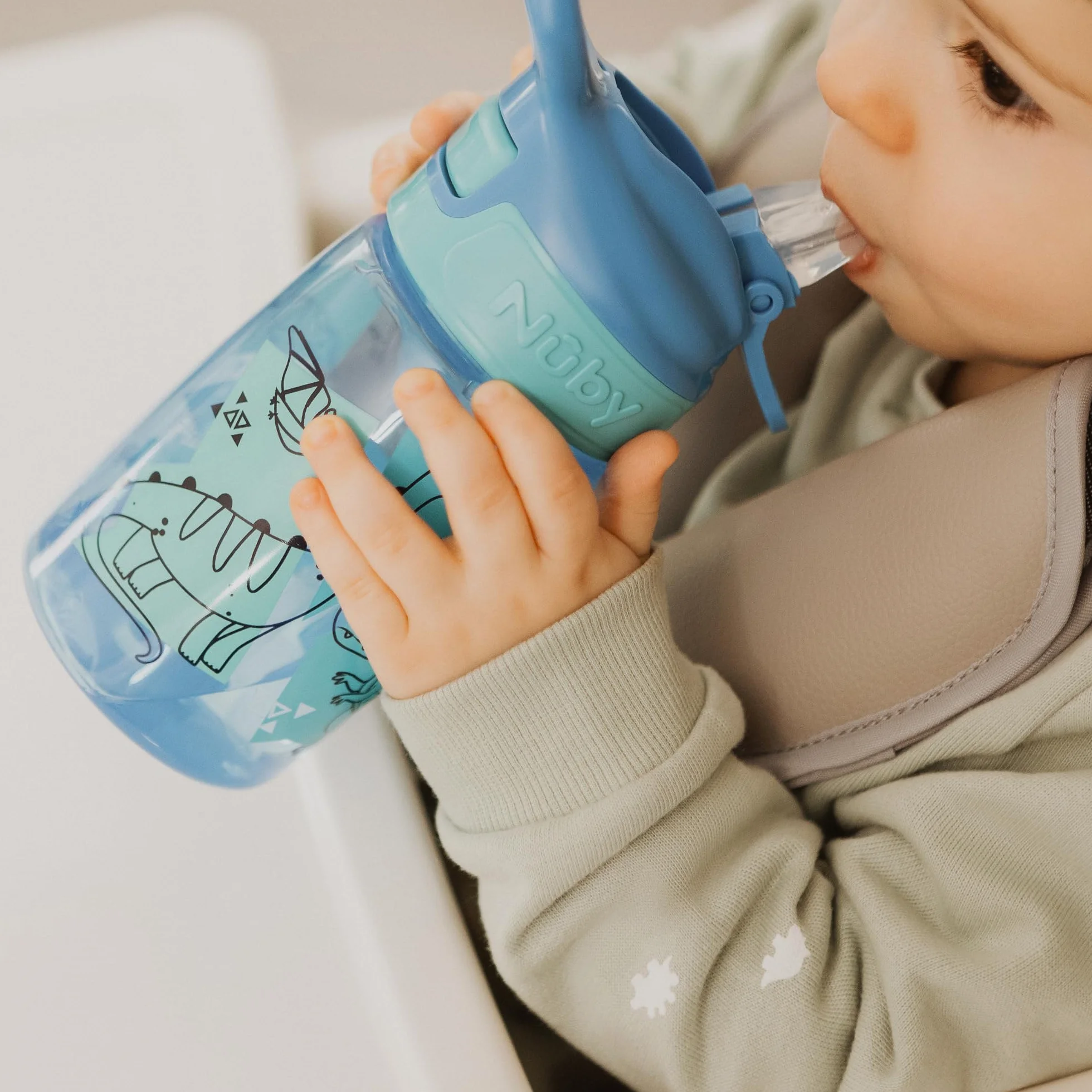 Nuby Incredible Gulp Tasse enfants 360ml 2 Pack Anti-fuites Poignée transport Motifs Dinosaures +18 Mois