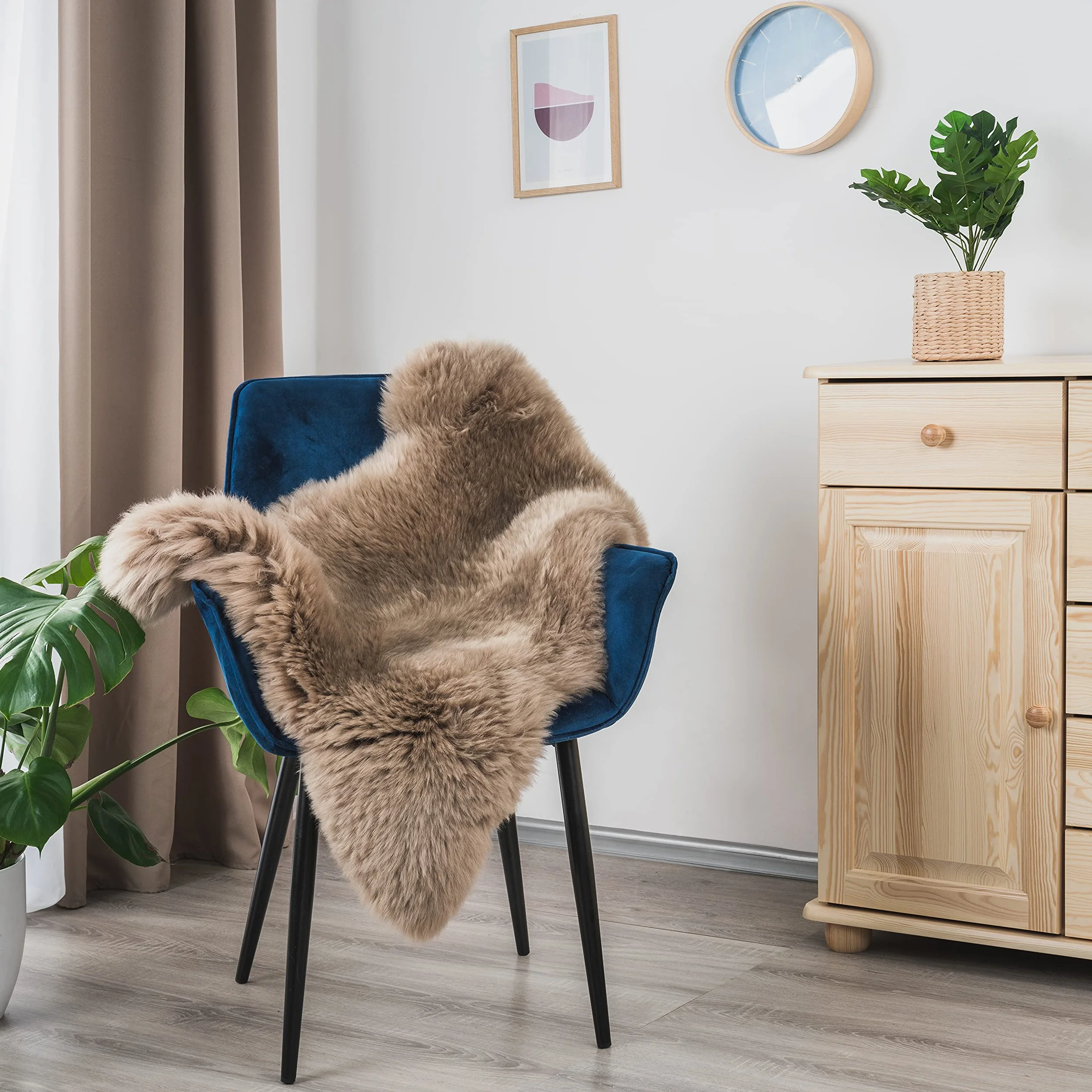 Peau de mouton véritable de qualité supérieure - Beige - 100-110 cm - Sans odeur - Alternative à la fourrure synthétique - Tapis en peau d'agneau pour canapé - Peau de mouton