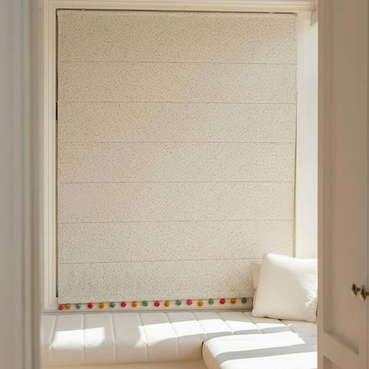 Store Bateau Occultant Rideau Enfant Voilage Tentures à Pompons Tissu Lin Aspect Polyester Jacquard Atténue la Lumière et Préserve l'Intimité Adapté à, Tissu À Pois Colorés